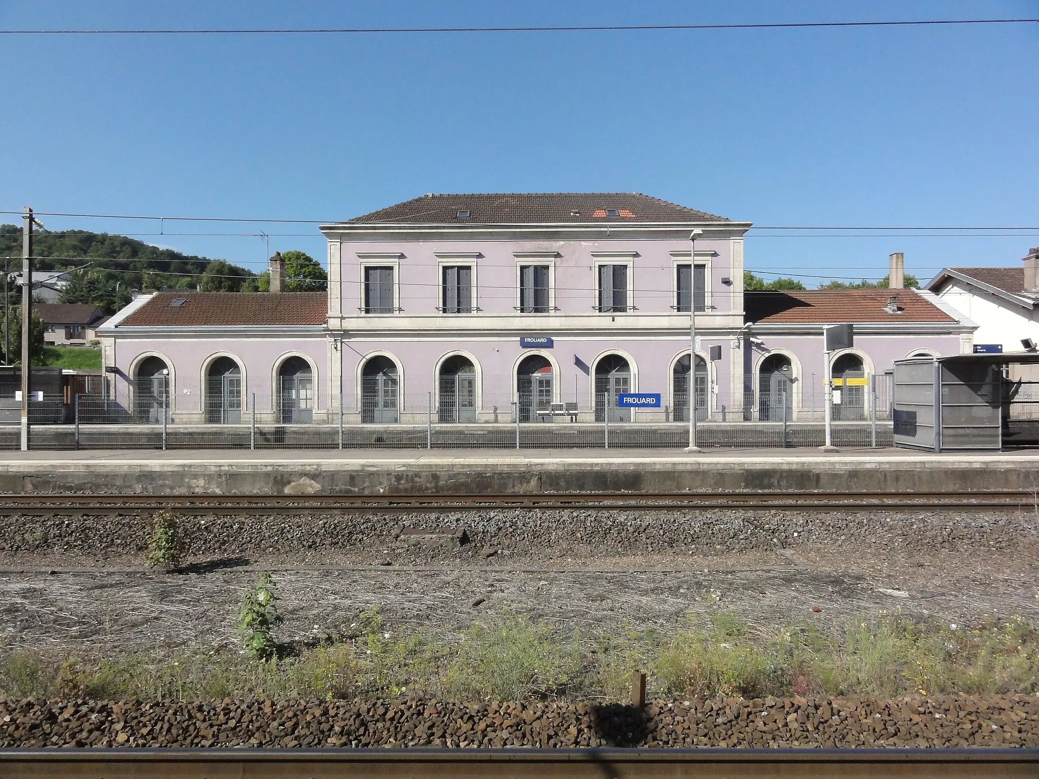 Photo showing: Frouard (Meurthe-et-Moselle) gare, bâtiment coté quais