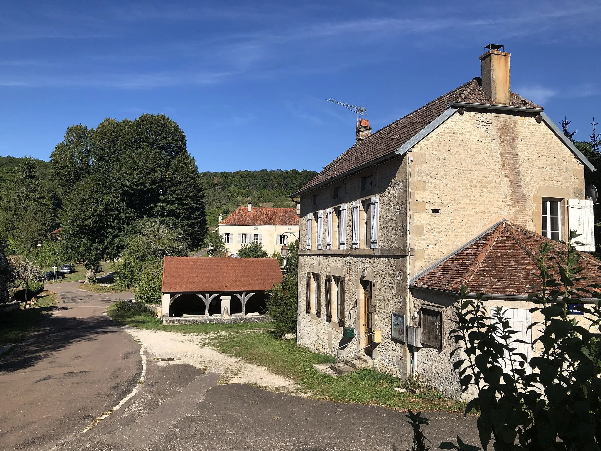 Photo showing: Picture of Rouelles washhouse on August 2022