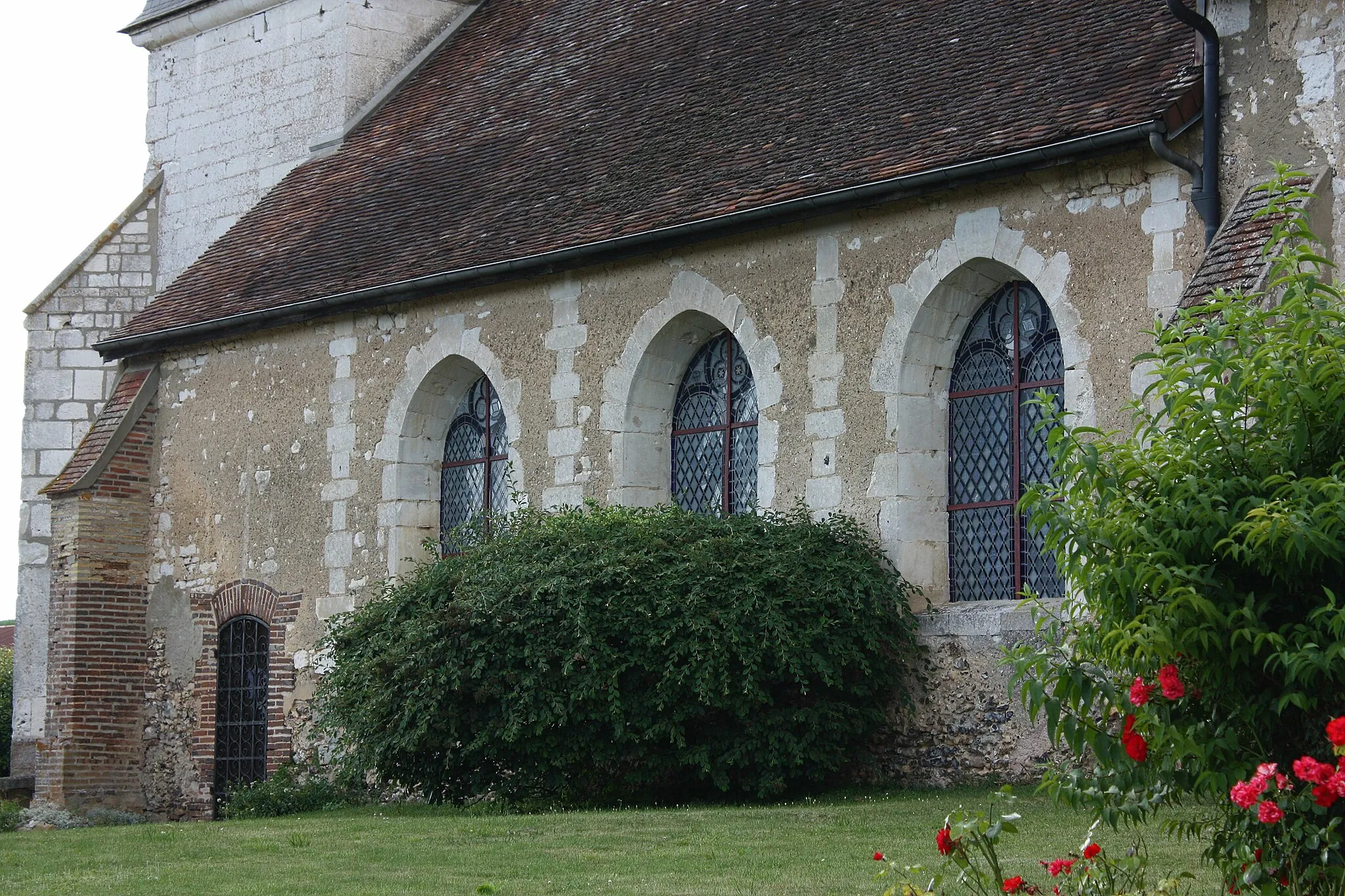Photo showing: Saint-Benoist-sur-Vanne - Eglise Saint-Benoît
Nef très proablement d'origine romane.