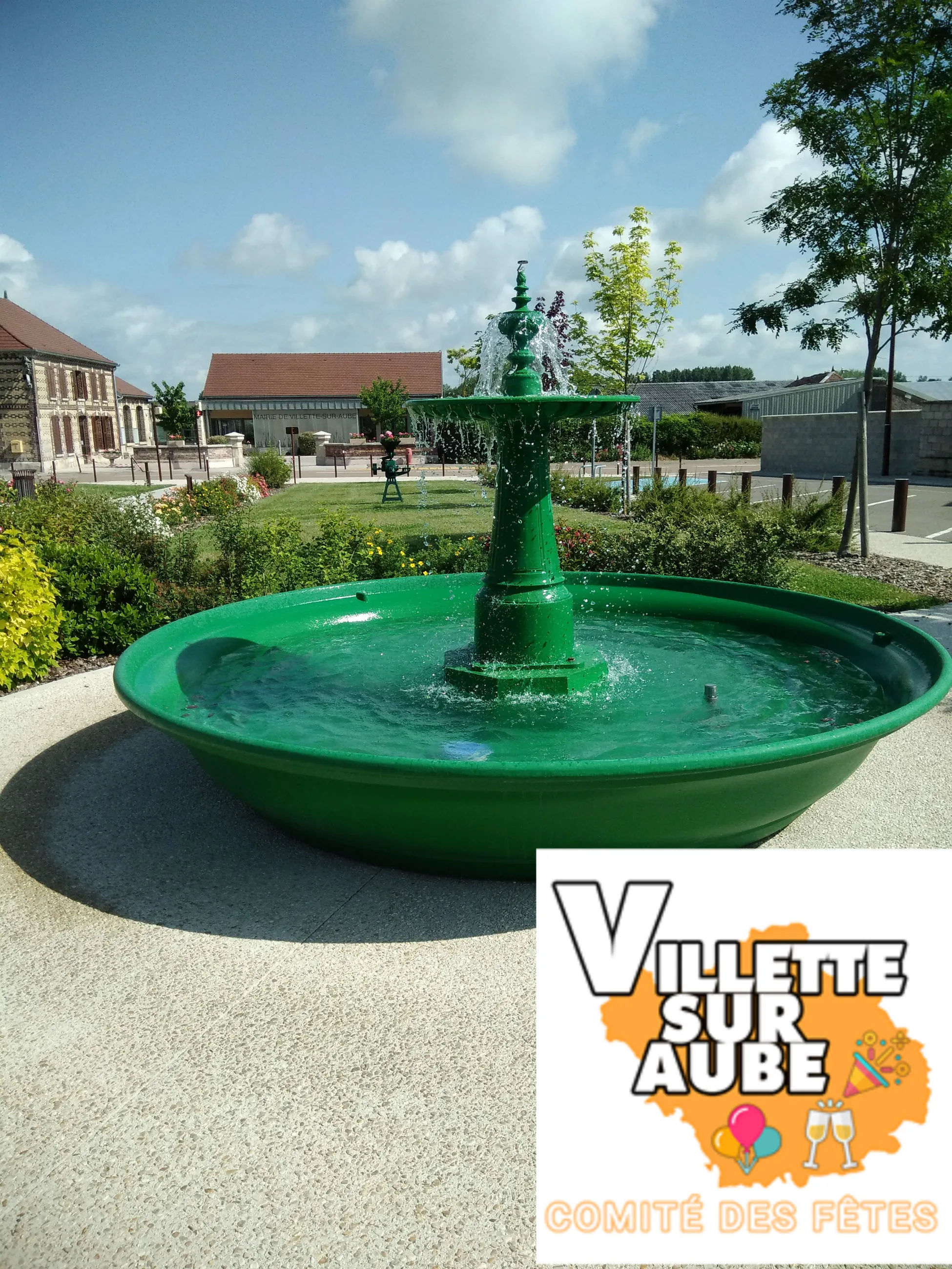 Photo showing: cette photo représente la fontaine fourni du logo du comité des fêtes de villette sur aube