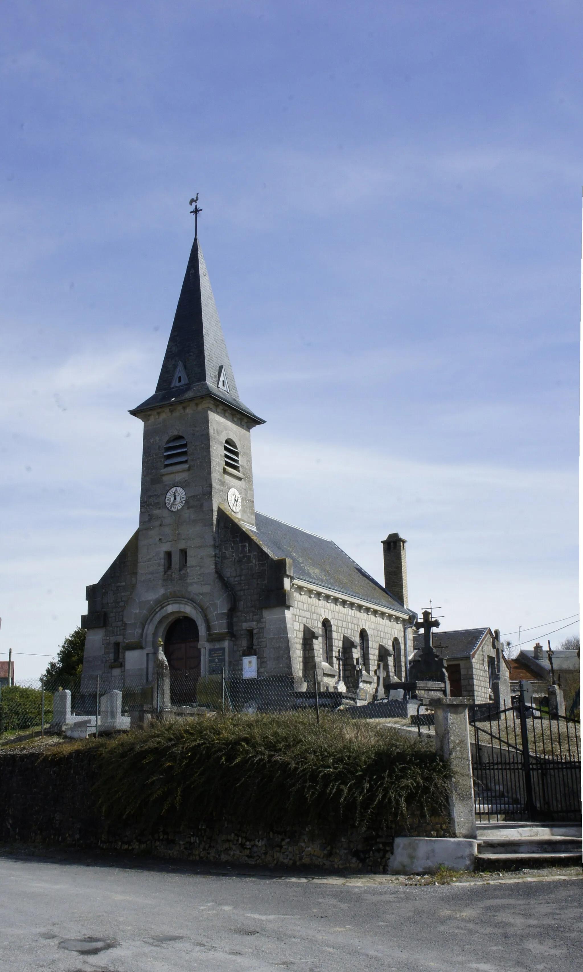 Photo showing: Église dans le village d'Alaincourt .