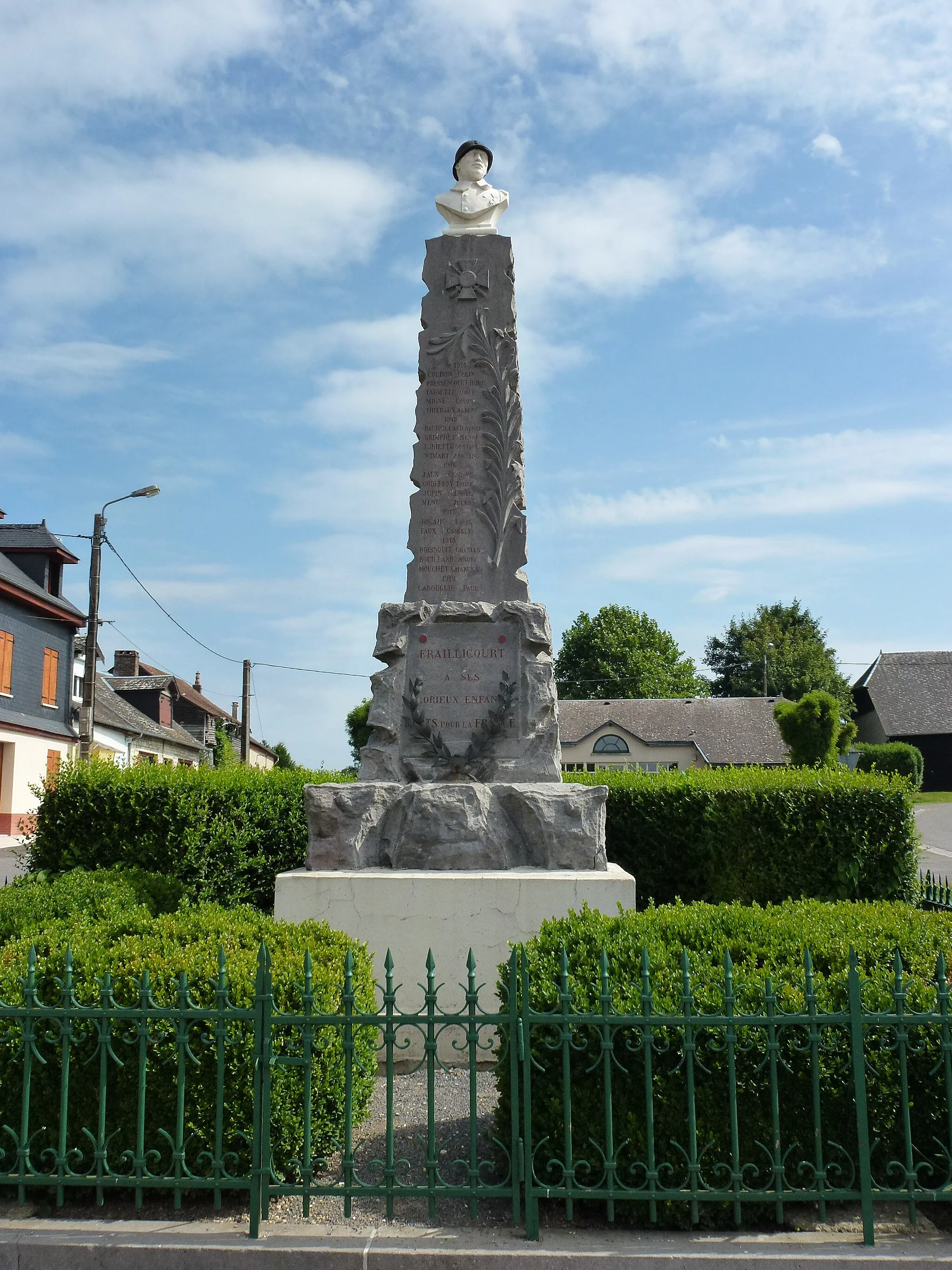 Photo showing: Fraillicourt (Ardennes) monument aux morts