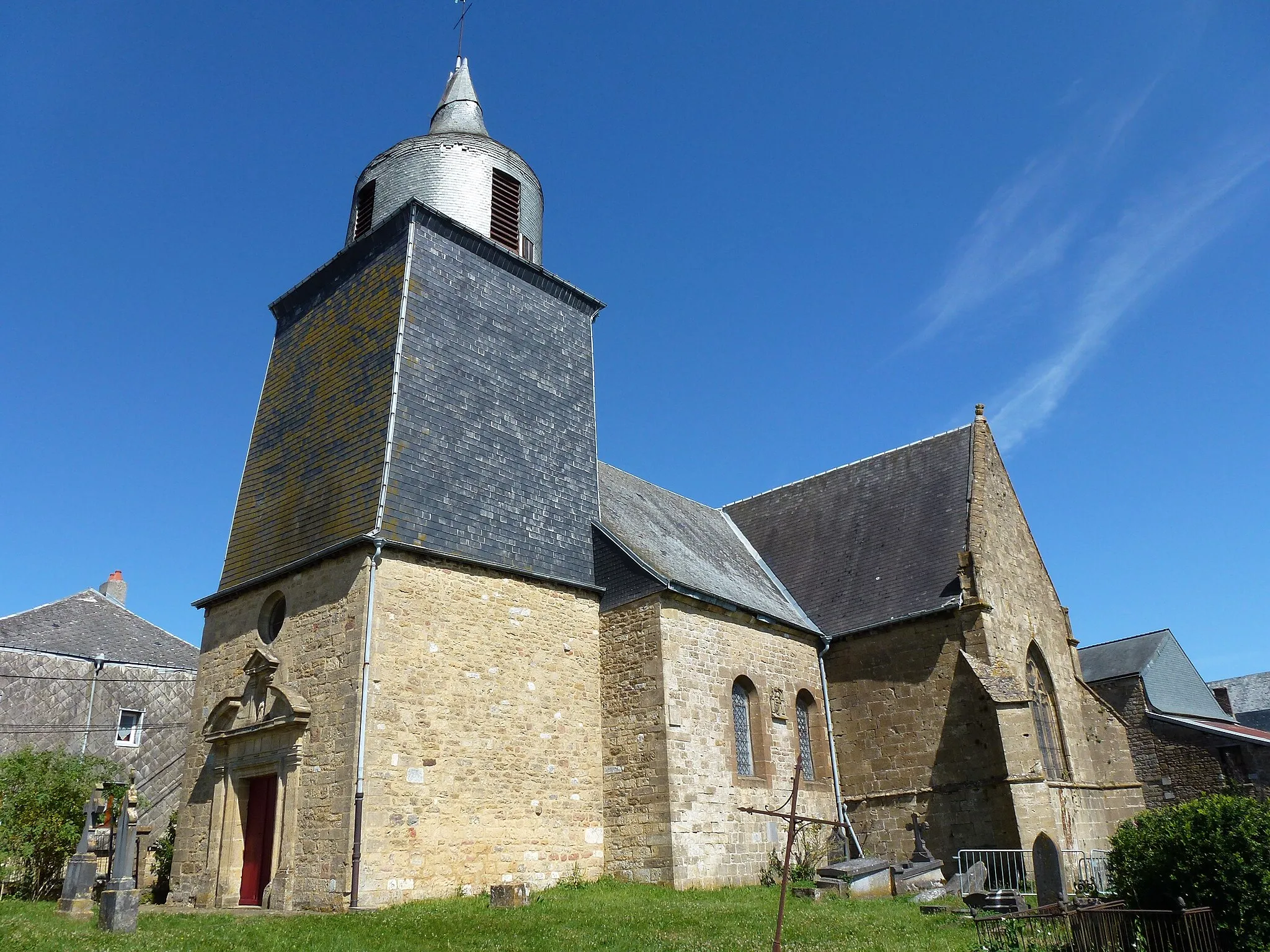 Photo showing: L'Échelle (Ardennes) église, vue latérale