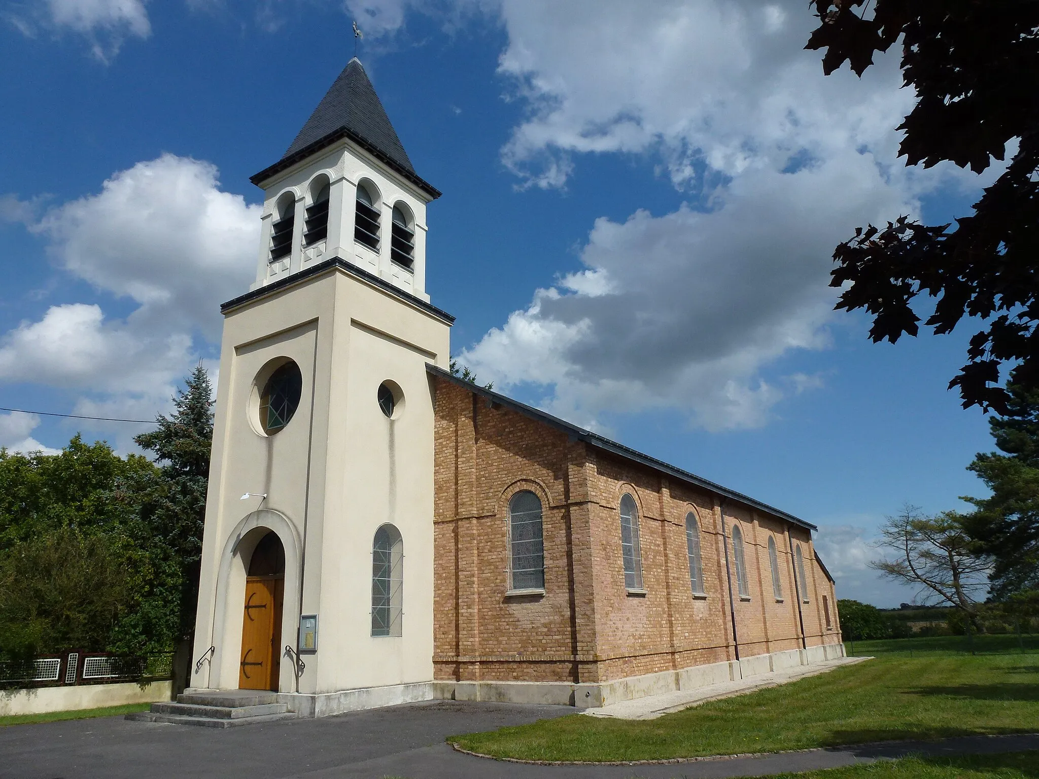 Photo showing: Lucquy (Ardennes) église