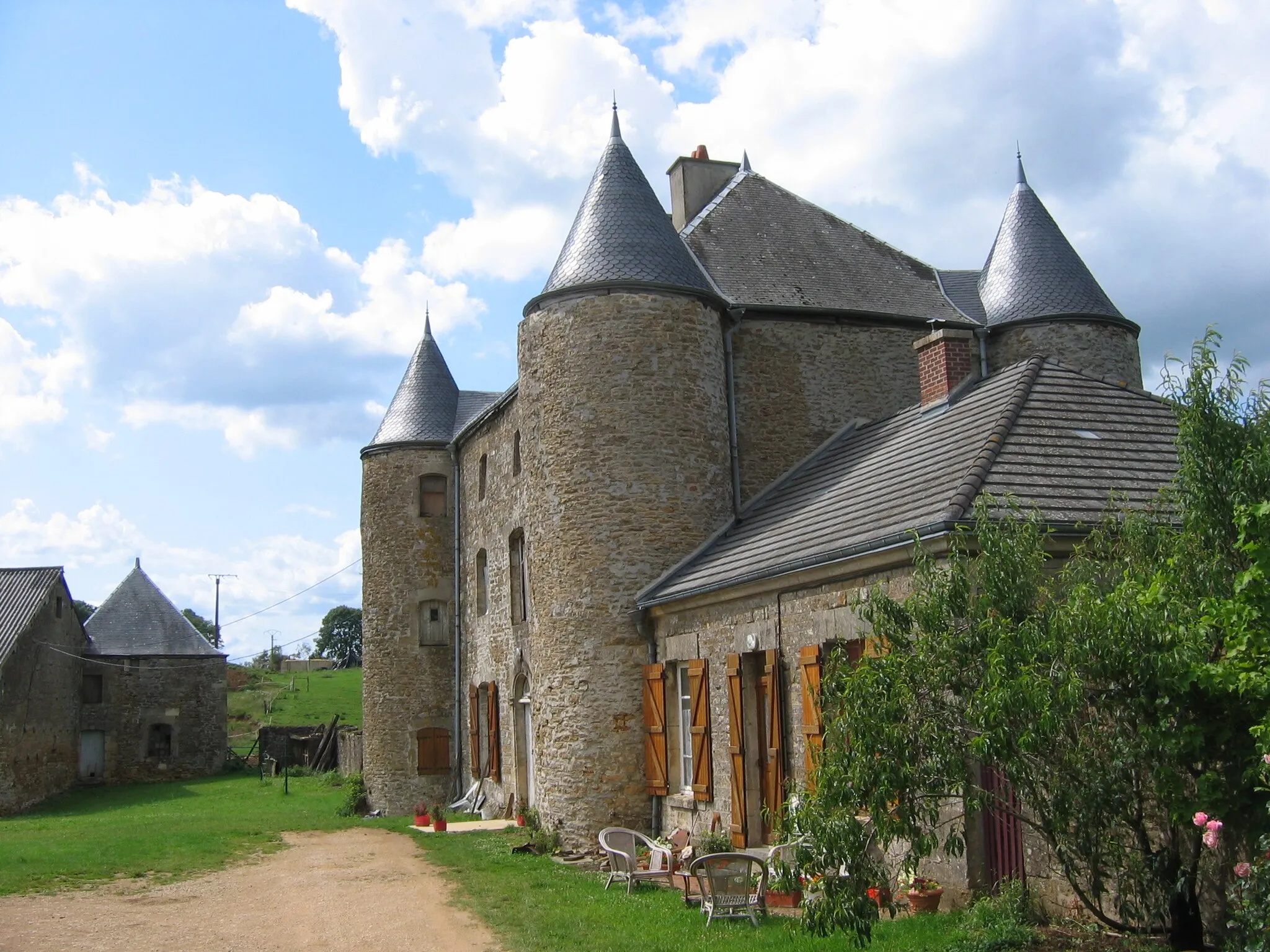 Photo showing: Vue Sud-Est du château de Villers à Maisoncelle-et-Villers, en Ardennes (France)