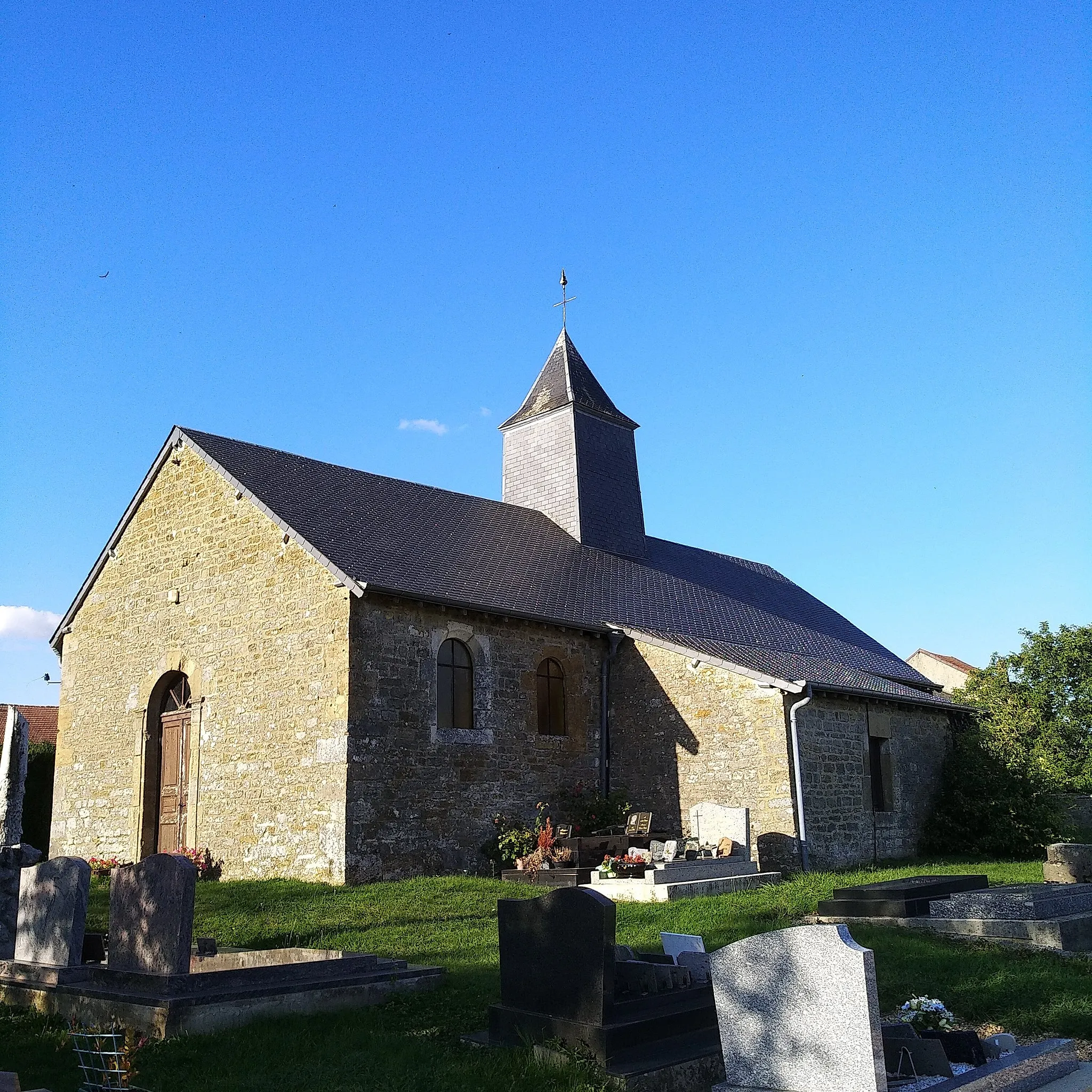 Photo showing: Eglise Sainte-Geneviève  -  Maisoncelle-et-Villers - 08 Ardennes