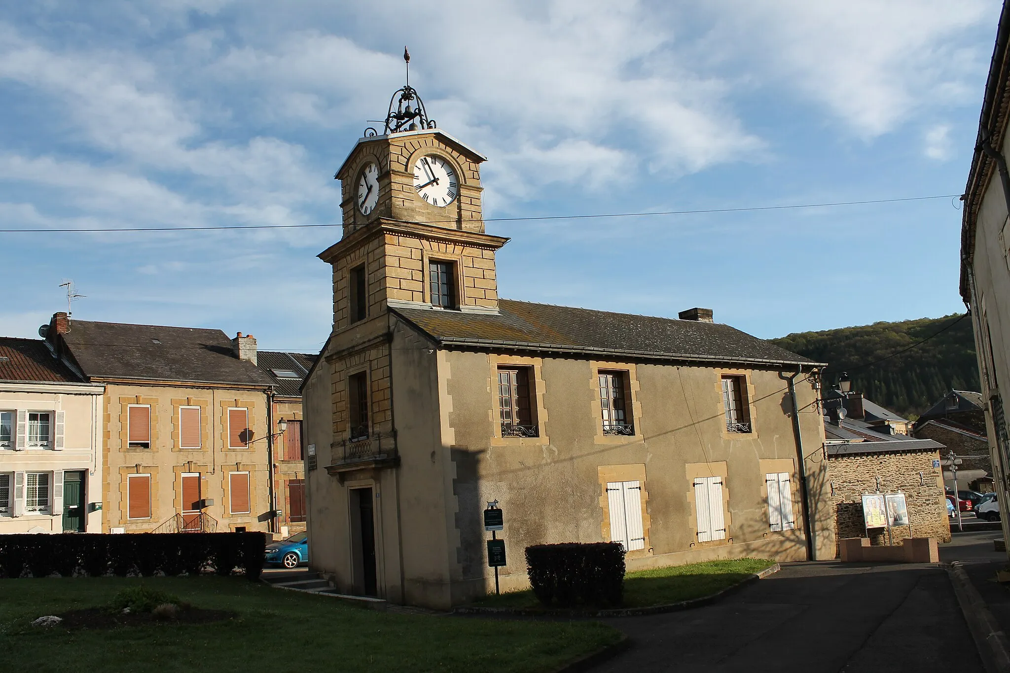 Photo showing: Ancienne mairie de Neufmanil (08)