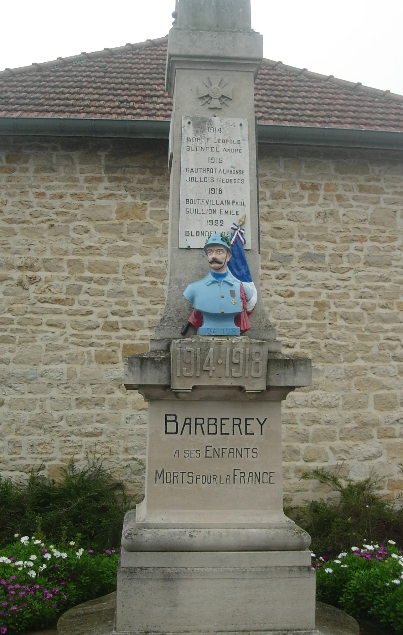 Photo showing: Monument aux Morts de Barberey Saint Sulpice