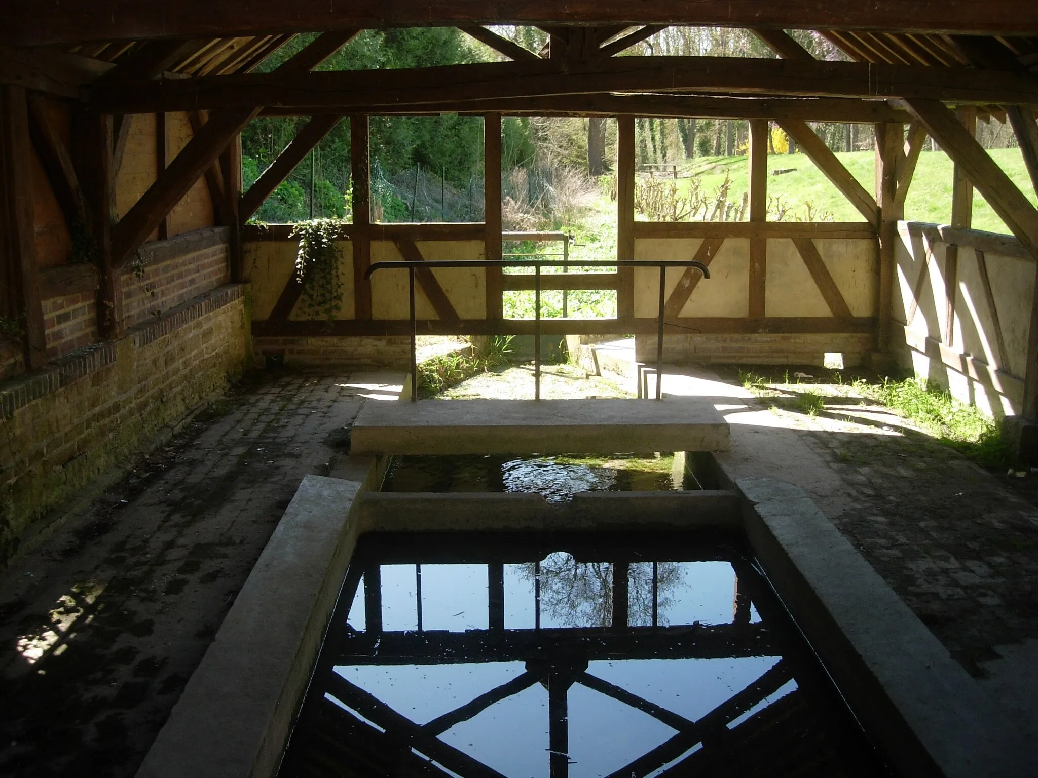 Photo showing: Lavoir de Fontvannes