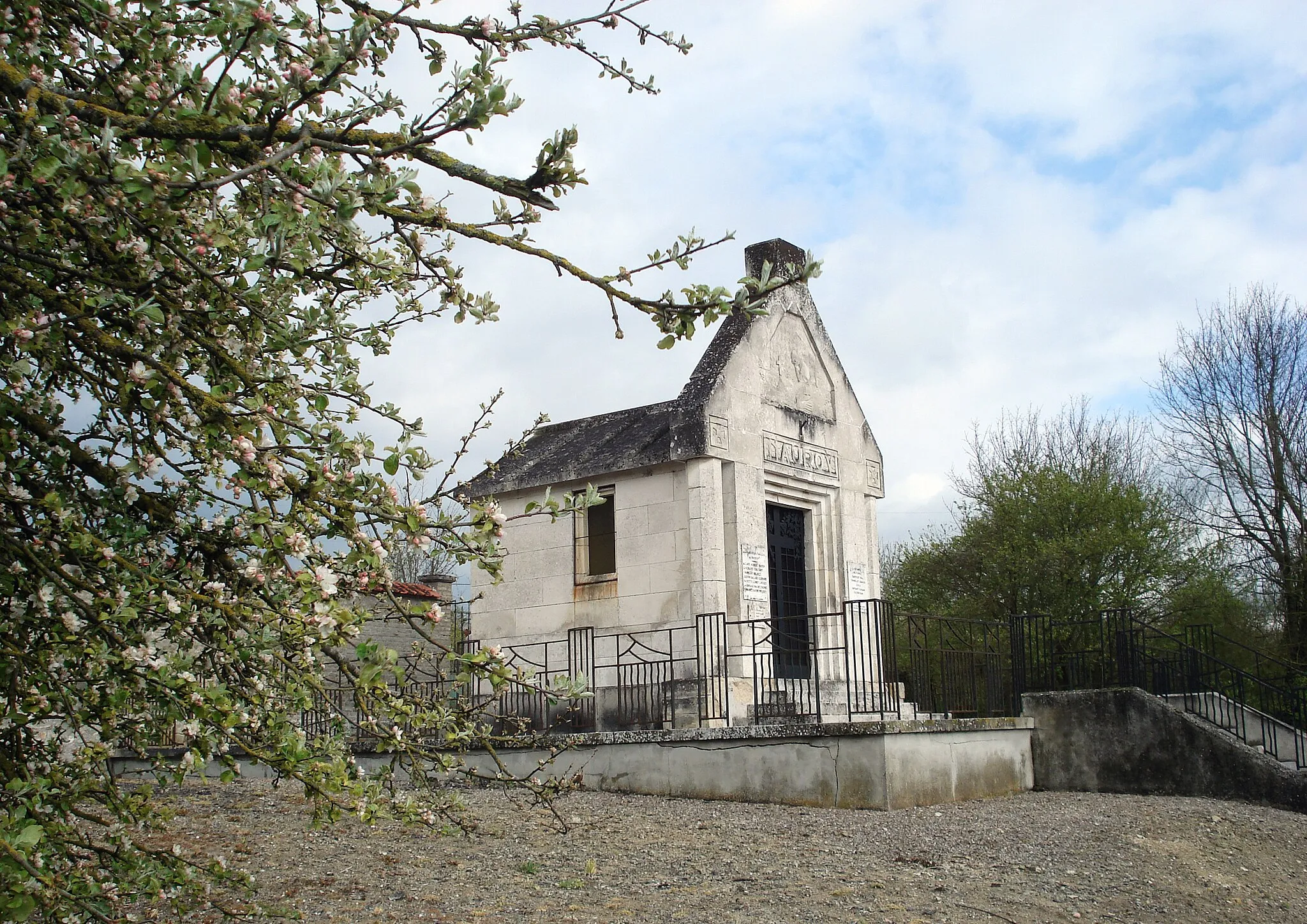 Photo showing: État de la Chapelle de Nauroy (Marne) en 2012