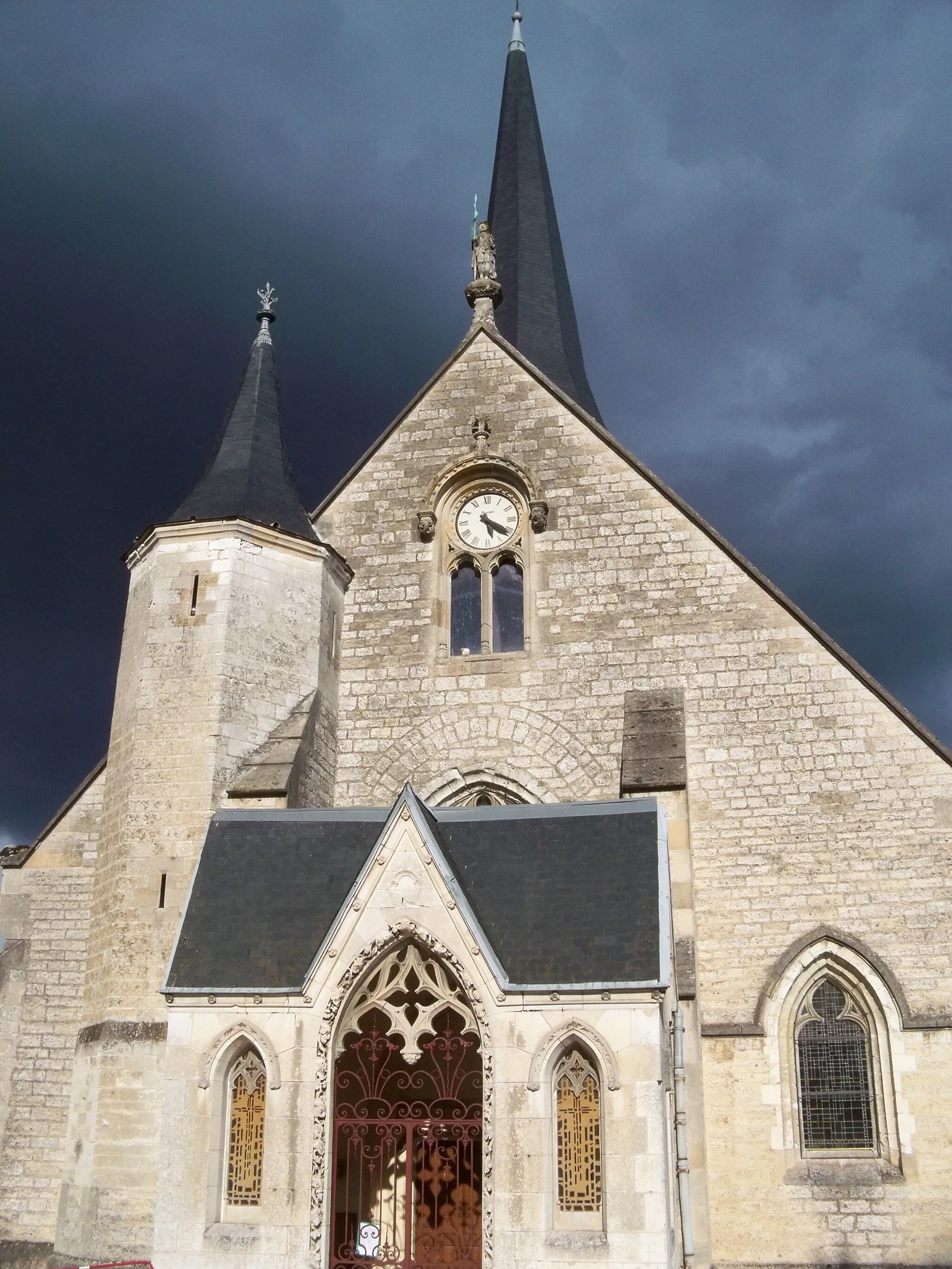 Photo showing: This building is indexed in the base Mérimée, a database of architectural heritage maintained by the French Ministry of Culture, under the reference PA00078218 .