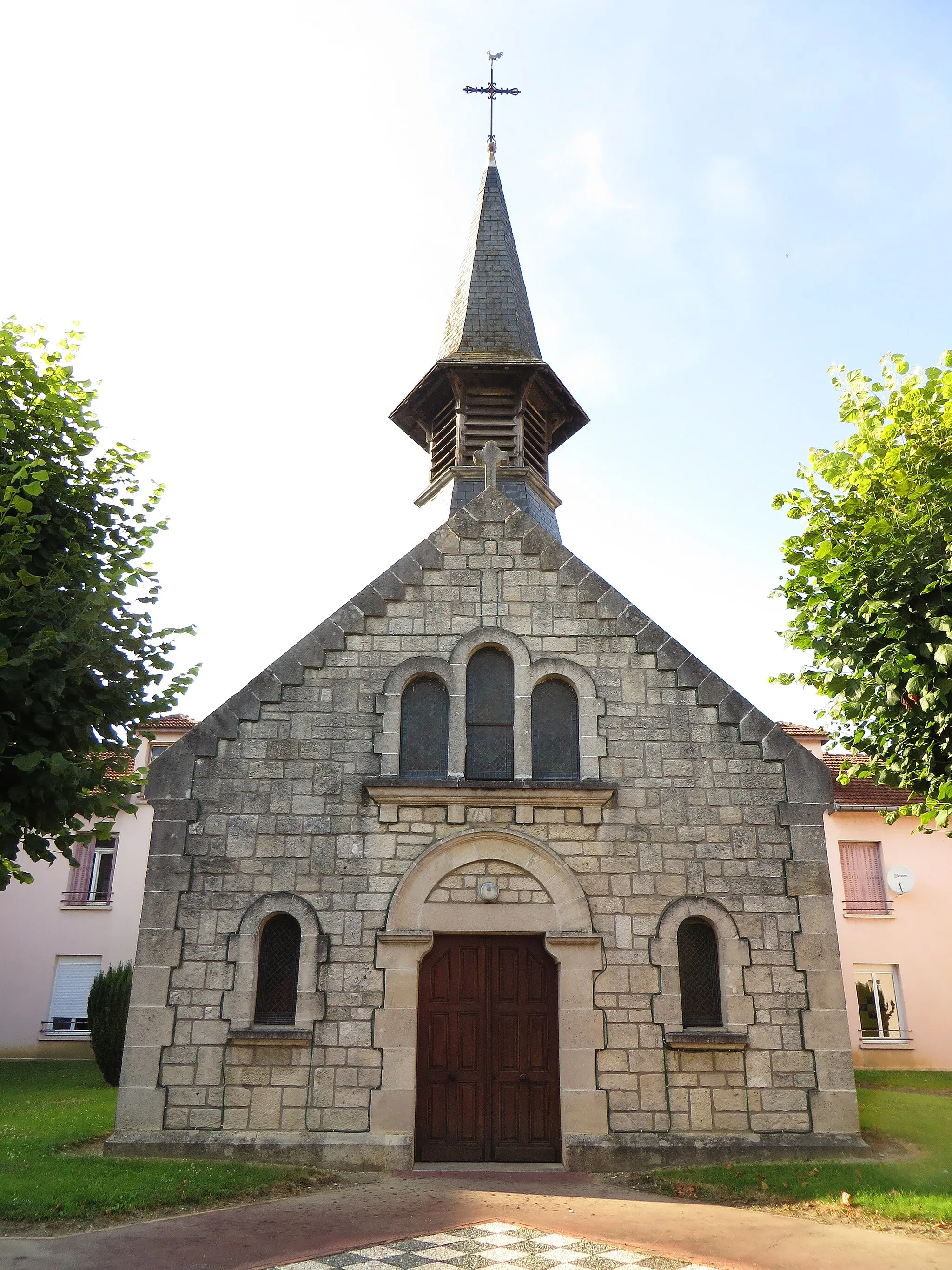 Photo showing: Varennes-en-Argonne La chapelle de l'hospice de Sœurs de Saint-Charles