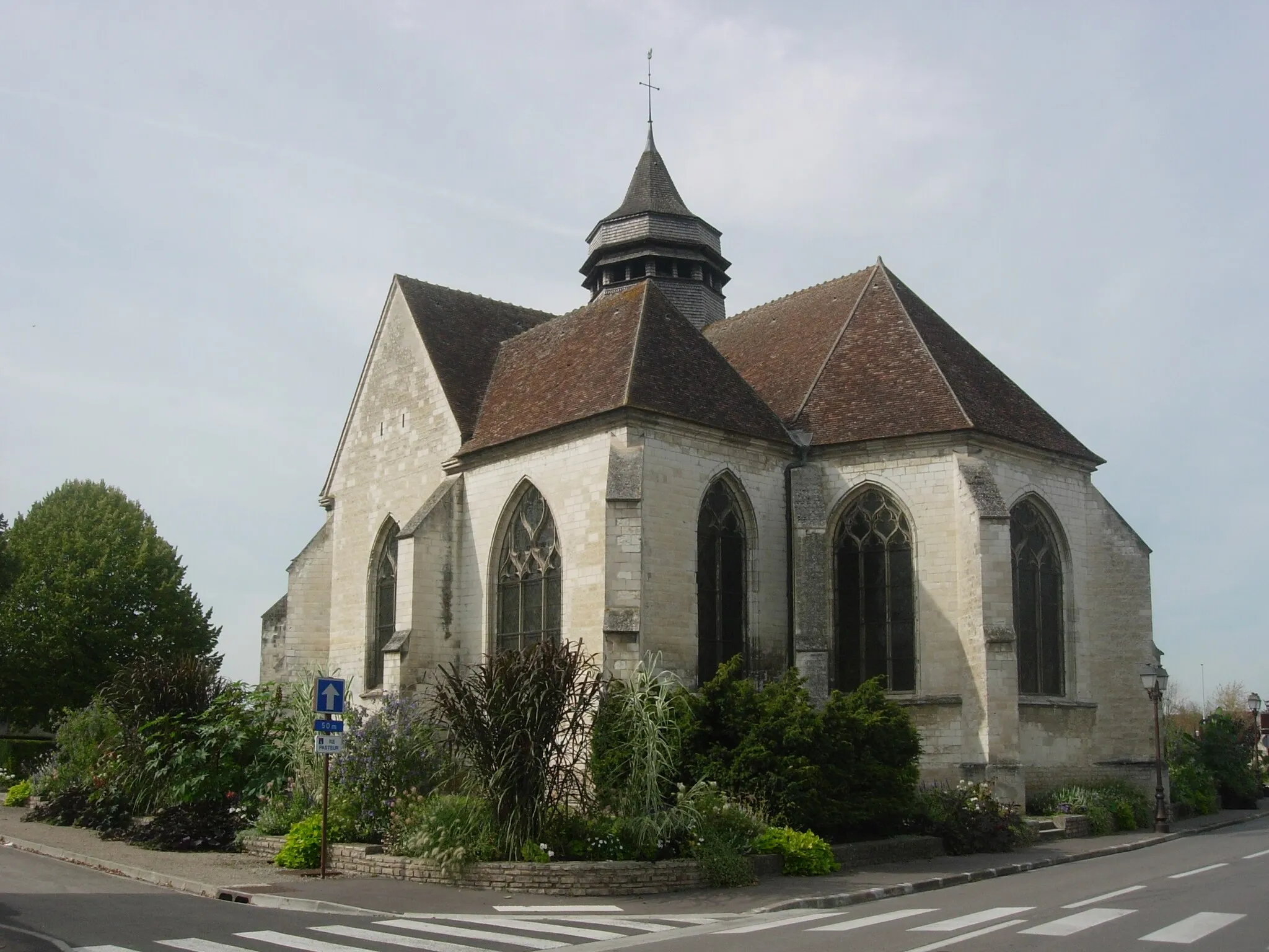 Photo showing: La Chapelle-Saint-Luc : église