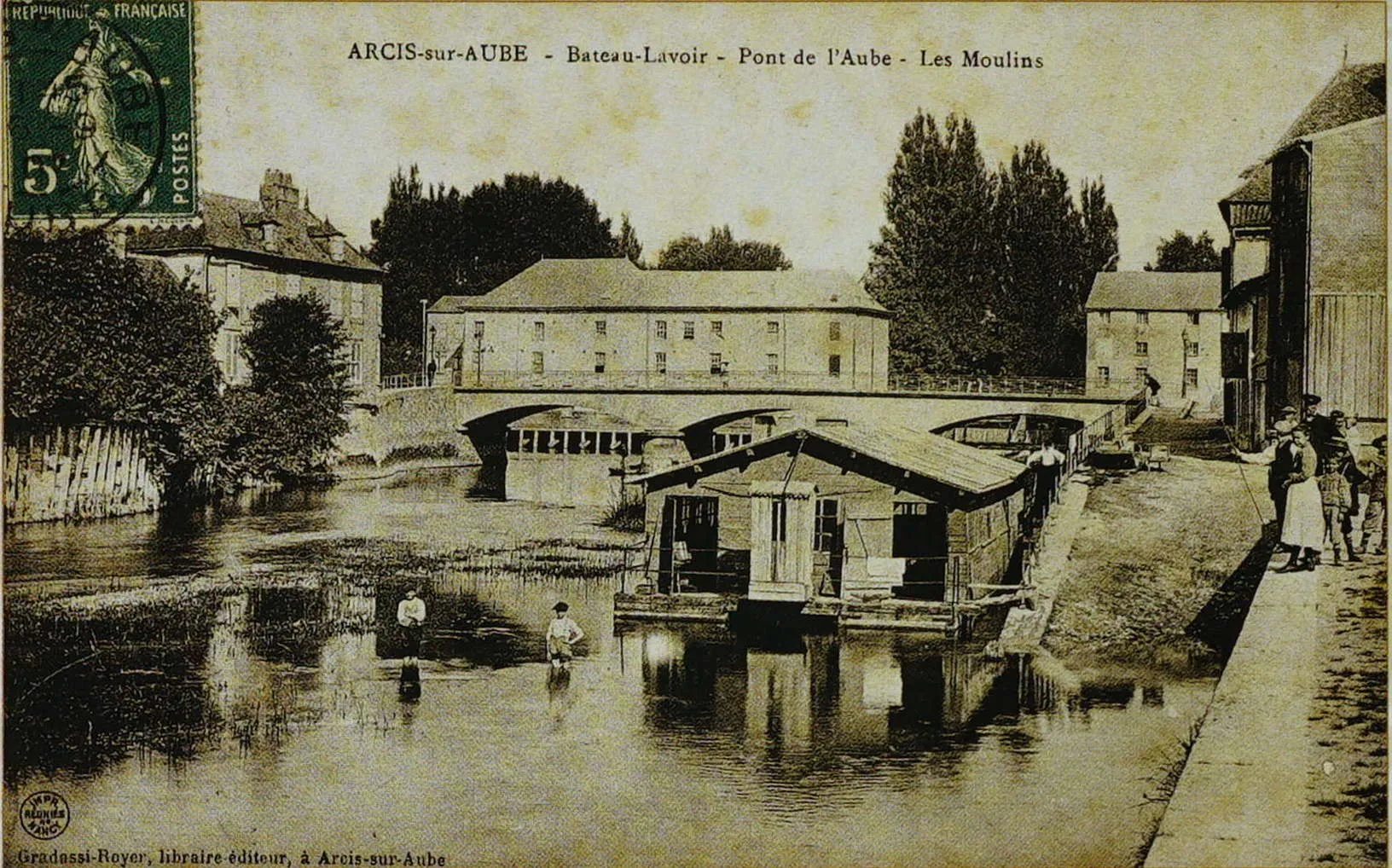 Photo showing: vue d'arcis.