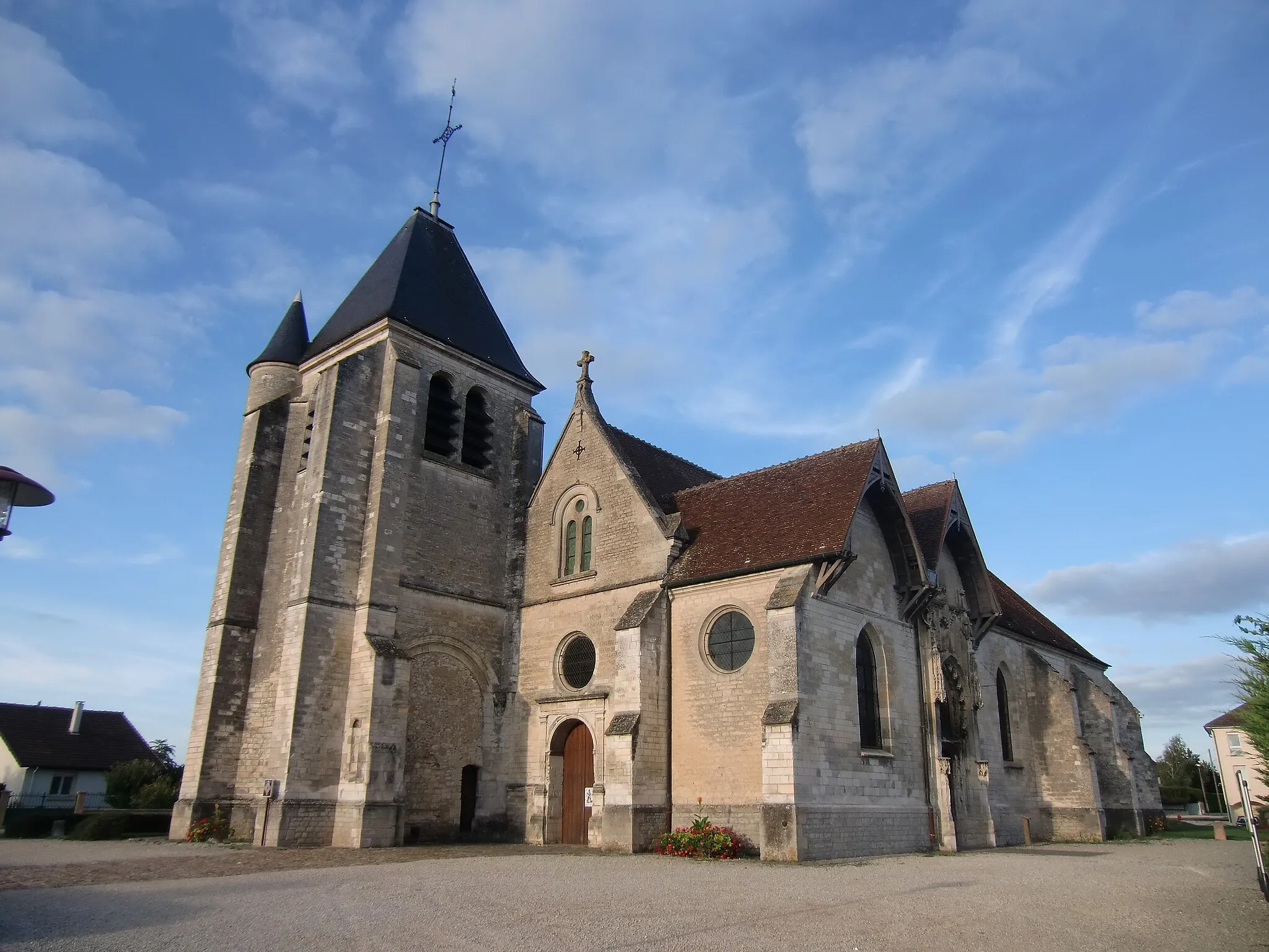 Photo showing: Eglise de Saint-Parres-aux-Tertres (Aube - Champagne - France)