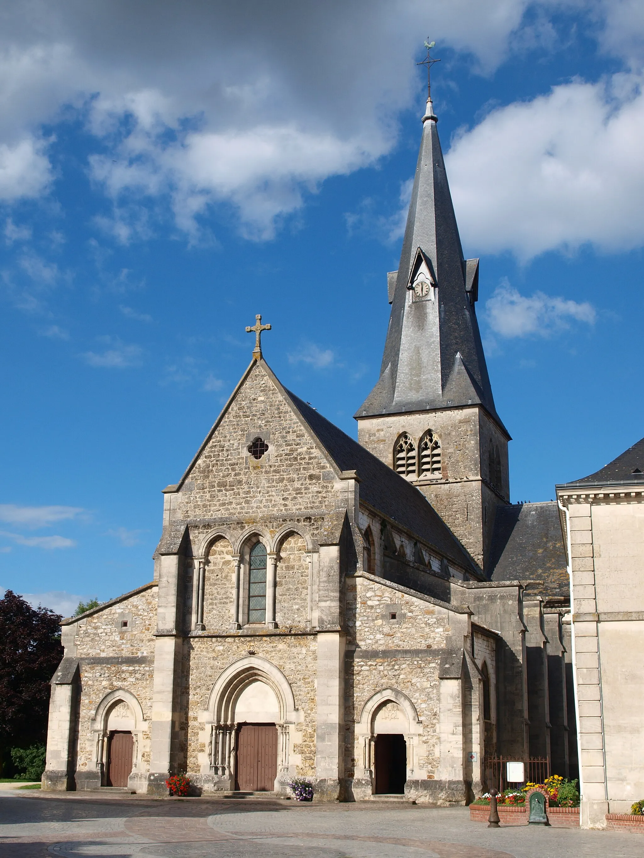 Photo showing: Église Saint-Martin  de Suippes (Marne, France)