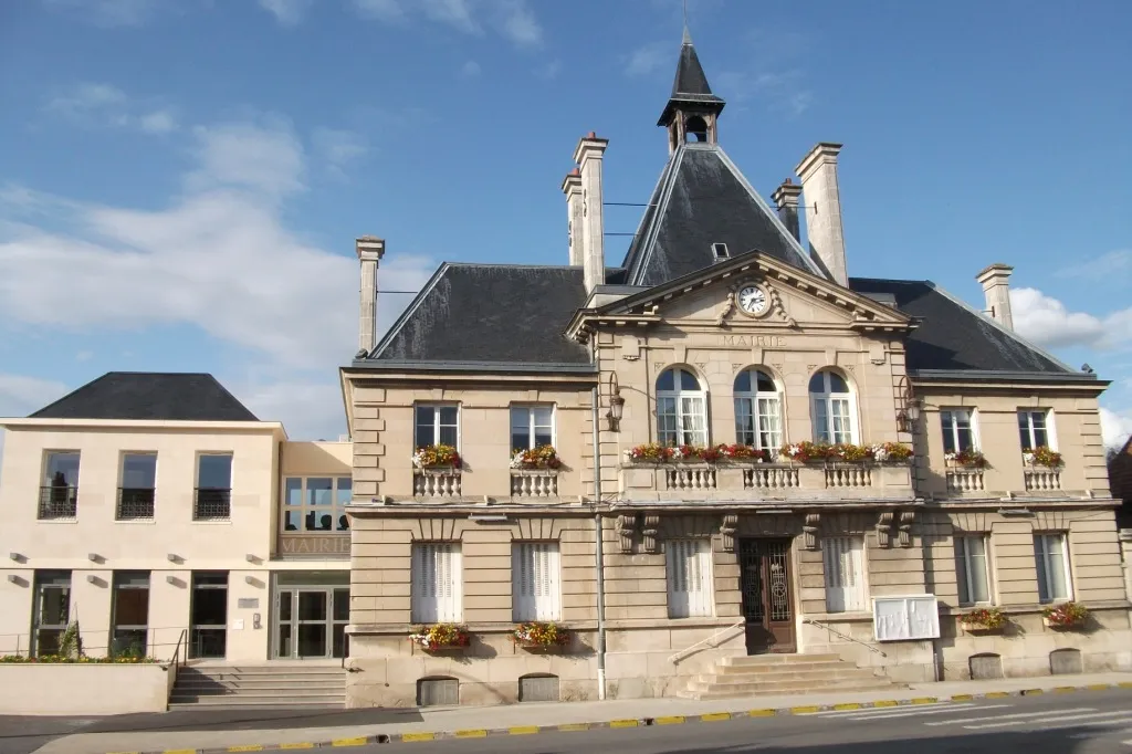 Photo showing: vue de la façade de l'hôtel de ville de Cormontreuil