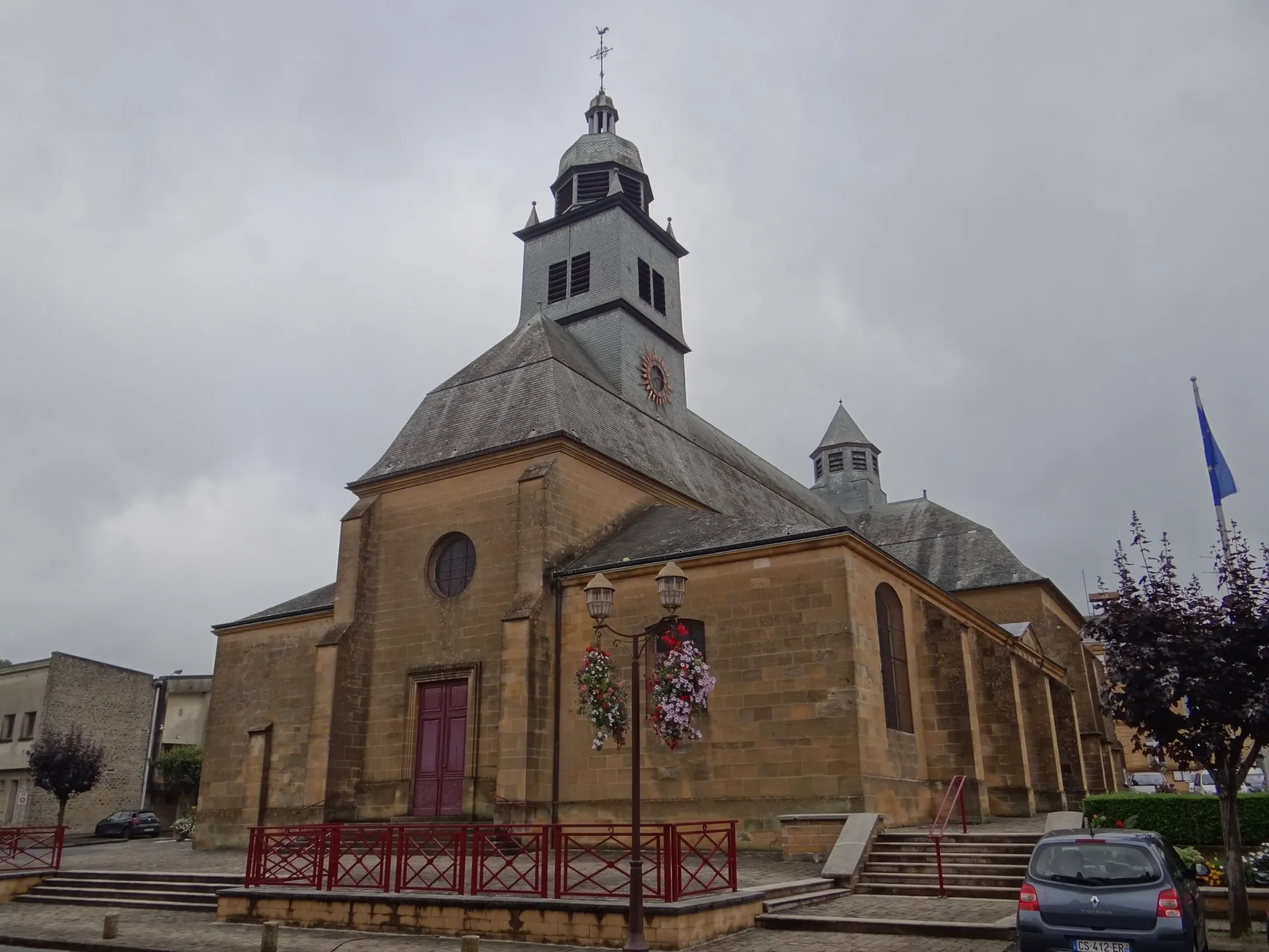 Photo showing: Carignan (France - département des Ardennes) — Mairie