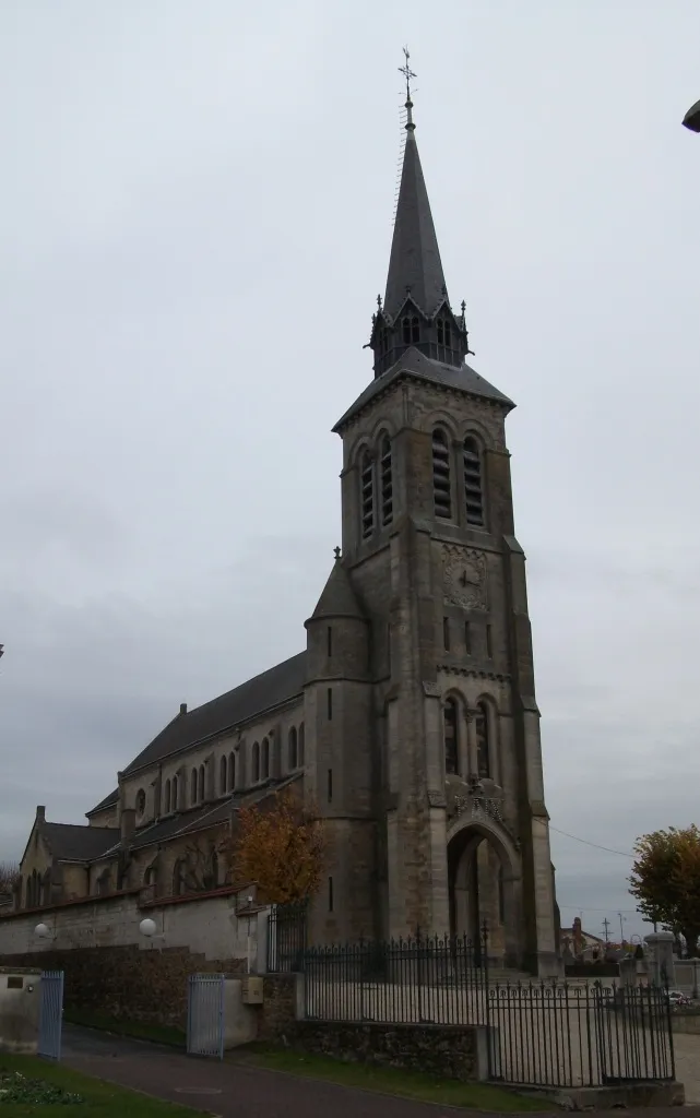 Photo showing: église Saint Memmie à Saint-Memmie, portail ouest.