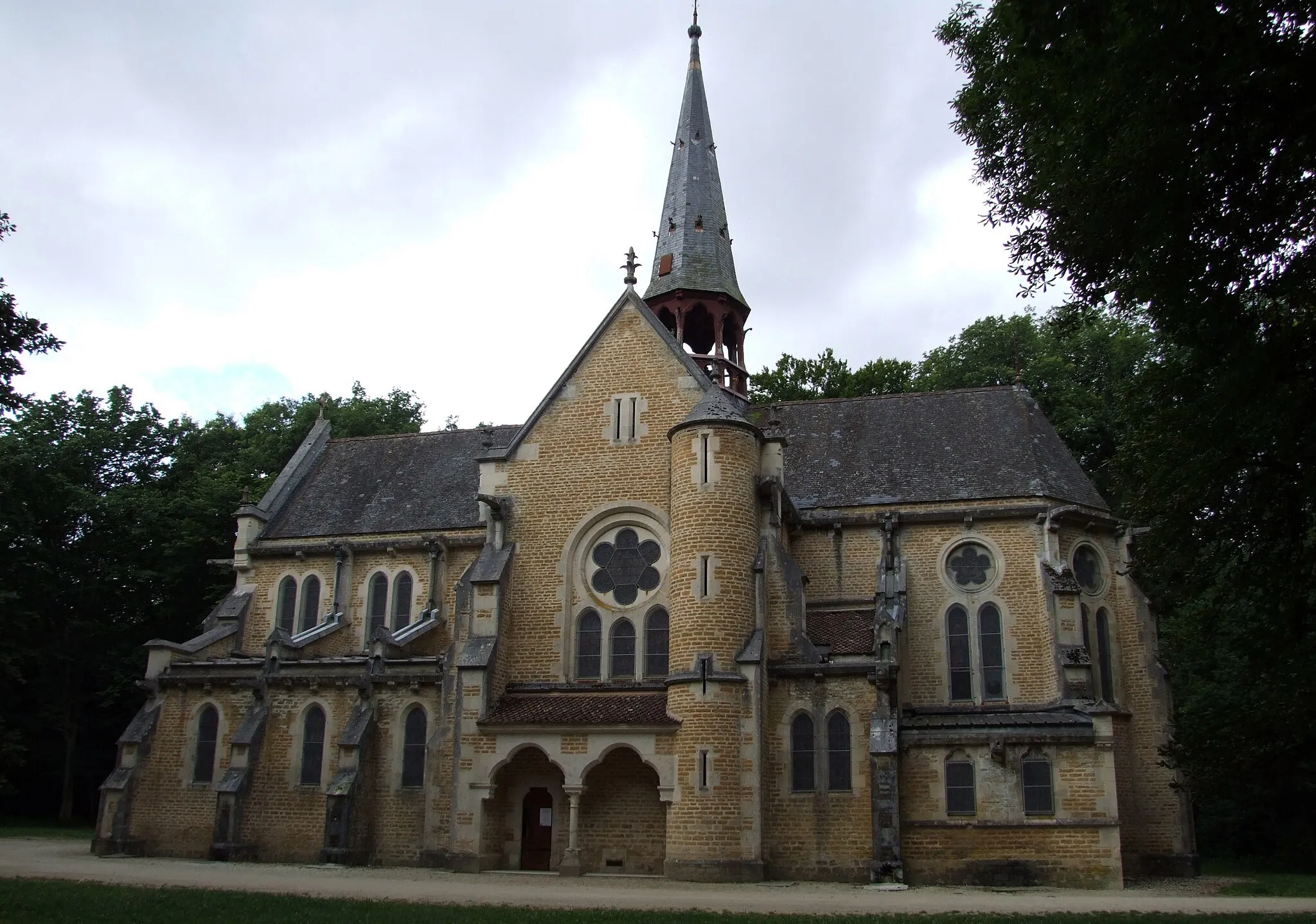 Photo showing: Église Notre-Dame du Chêne, Bar-sur-Seine, Aube, Champagne-Ardennes, FRANCE
