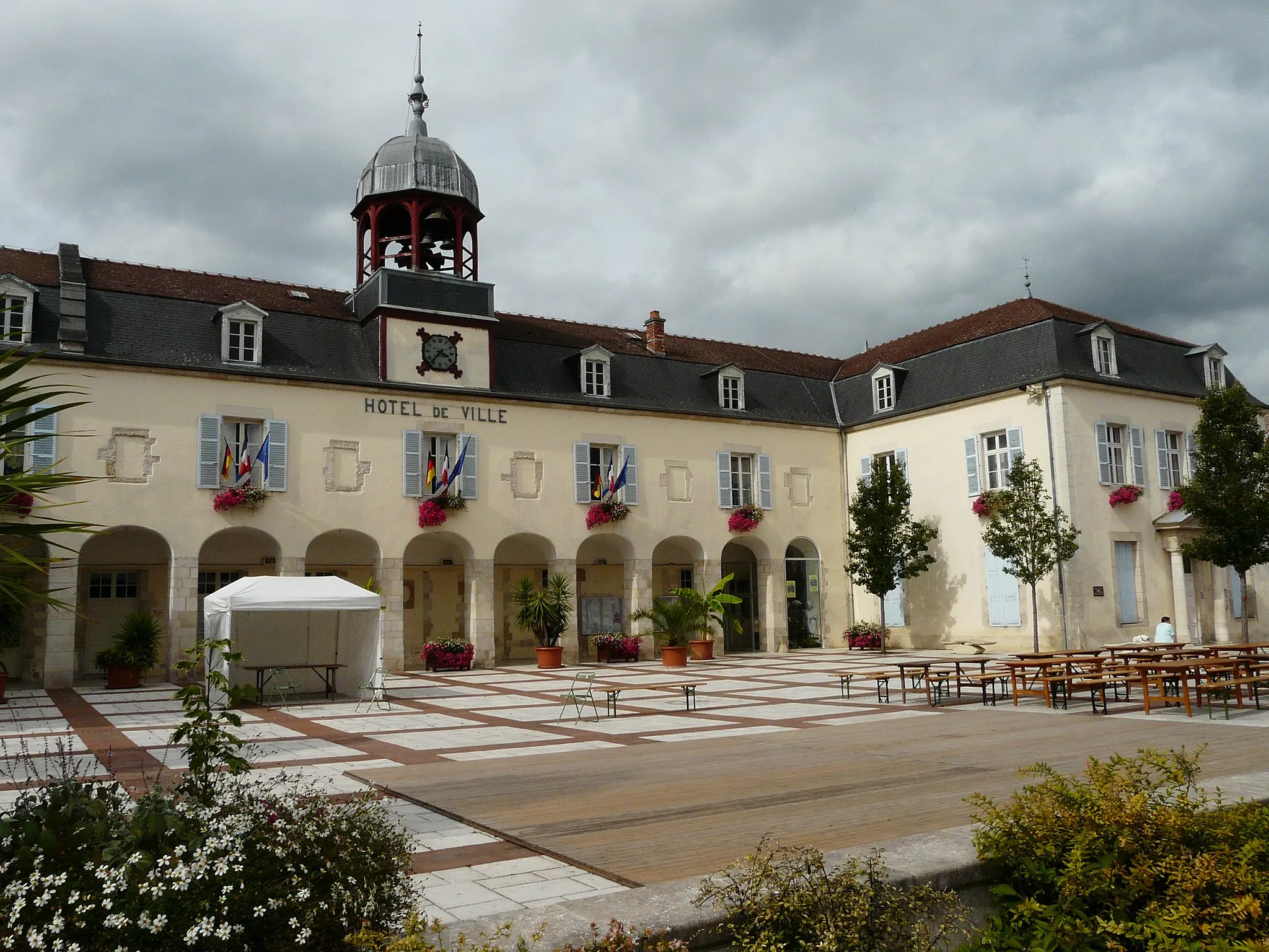 Photo showing: Ancien couvent des Ursulines, actuel hôtel de ville