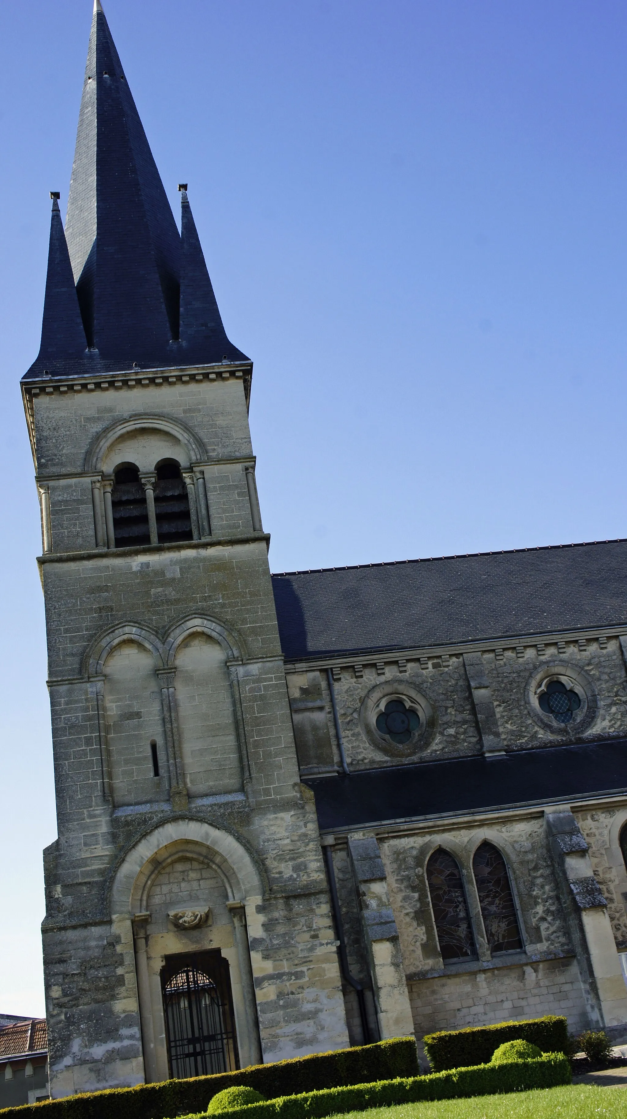 Photo showing: Vue du sud de la Tour-clocher de l'église de Witry .