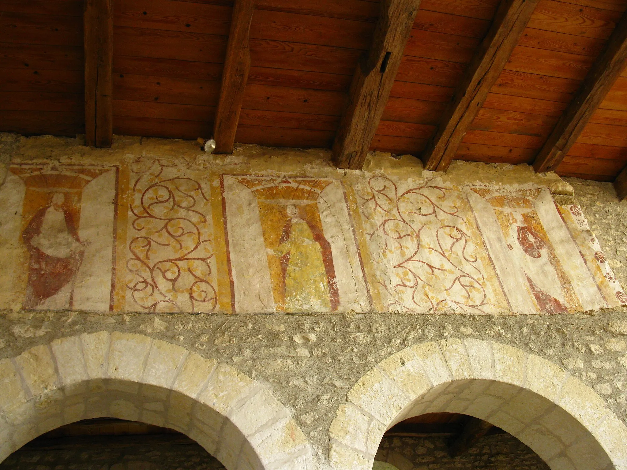 Photo showing: Frescos on the North wall of the nave of the Saint-Hippolyte church in Faverolles-and-Coëmy (France, 51) ; 14th or 15th century