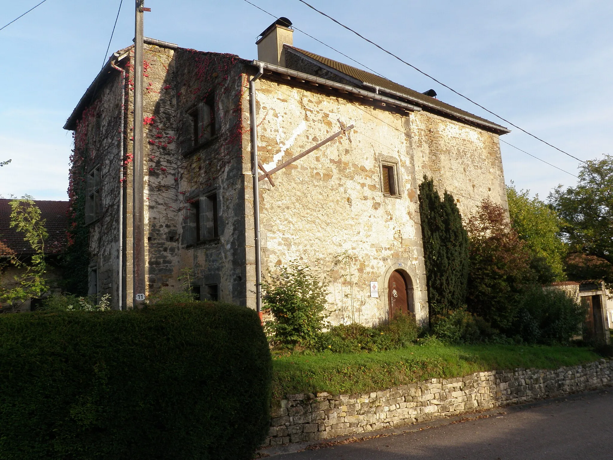 Photo showing: Maison-forte (XVe siècle)