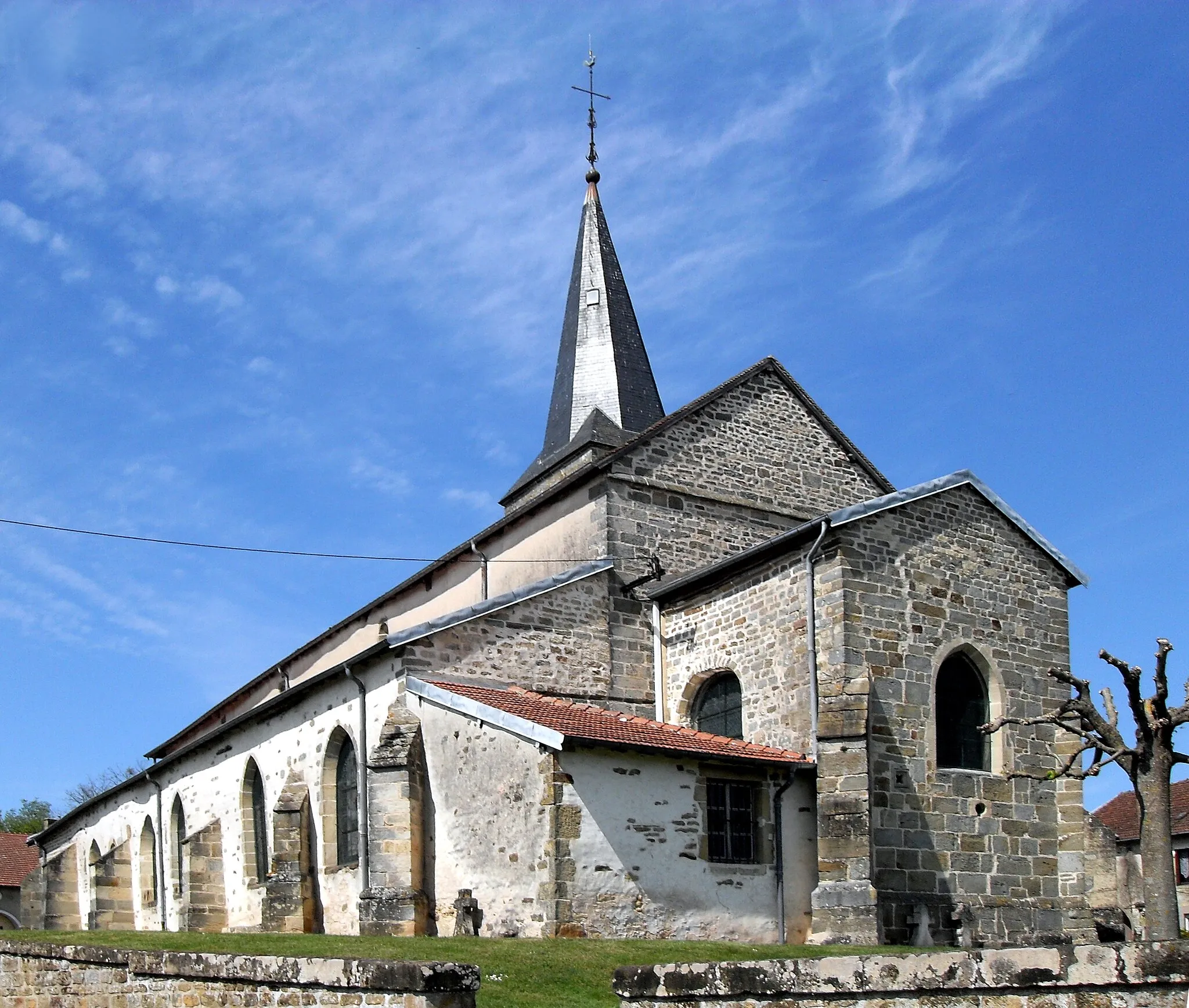 Photo showing: L'église Sainte-Ode et Sainte-Trinité de Saint-Ouen-lès-Parey