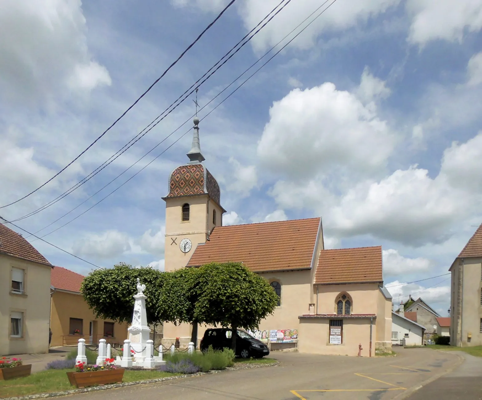 Photo showing: L'église de la Nativité-de-Notre-Dame de Venisey