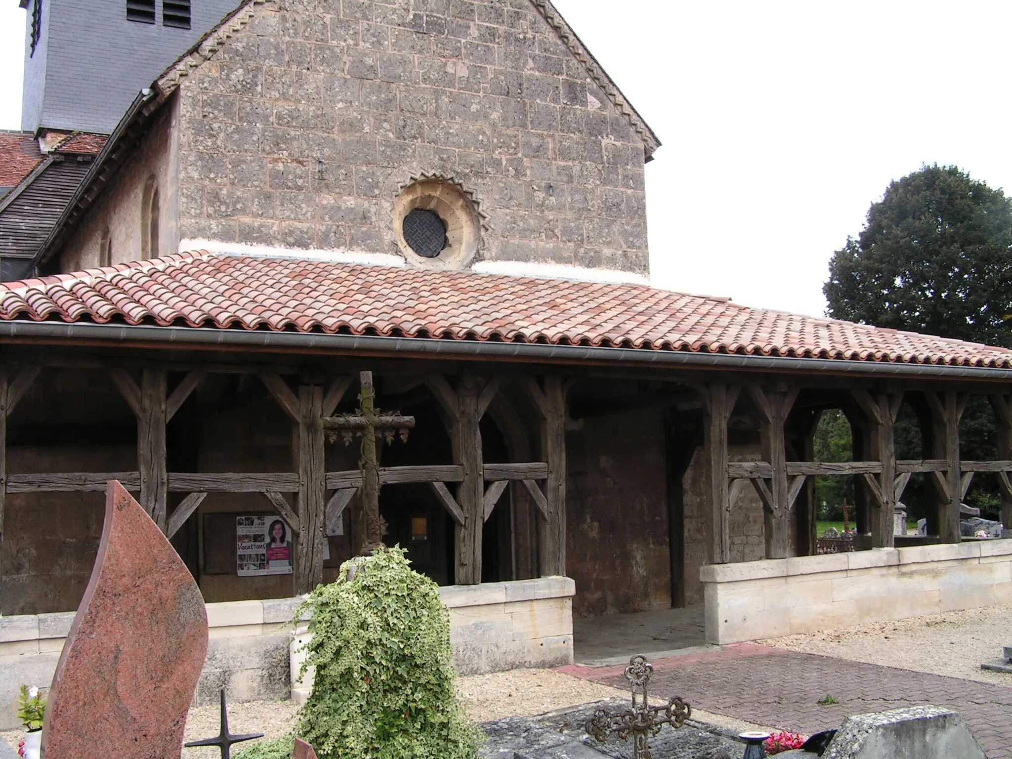 Photo showing: This building is indexed in the base Mérimée, a database of architectural heritage maintained by the French Ministry of Culture, under the reference PA00078730 .