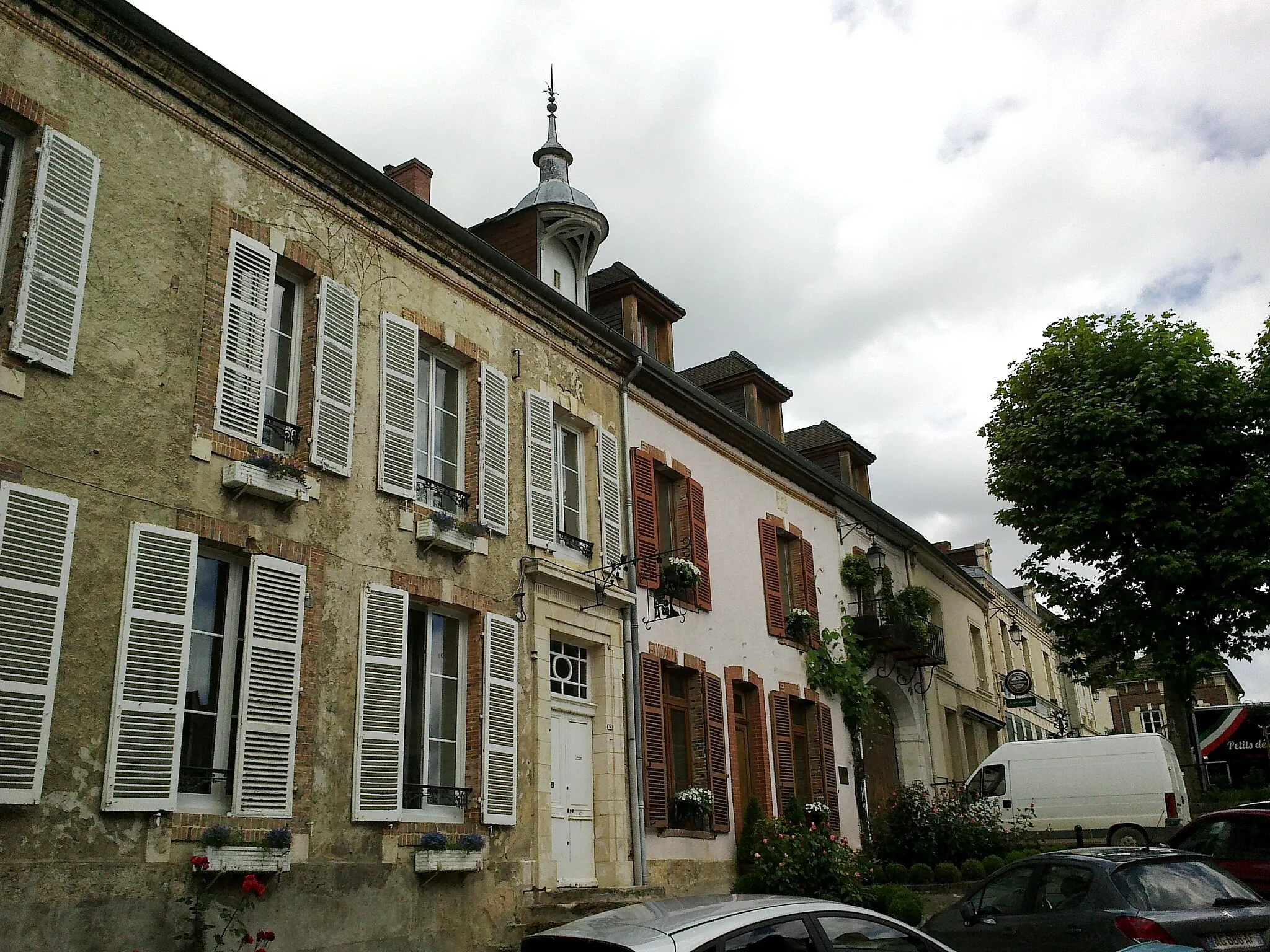 Photo showing: Marne Hautvillers Rue Henri Martin Enseigne En Fer Forge 22062016