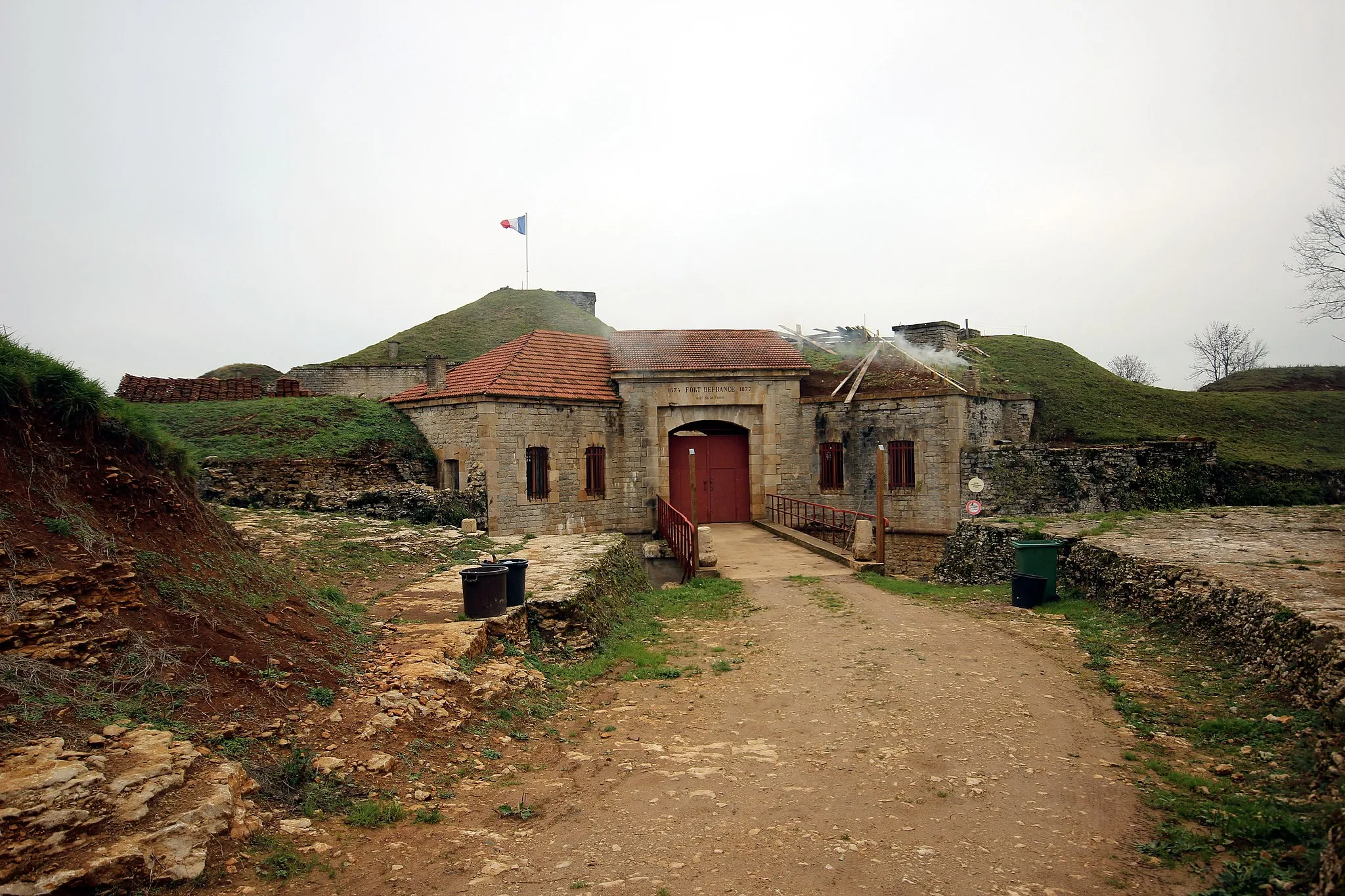 Photo showing: L'entrée du fort de la Pointe de Diamant