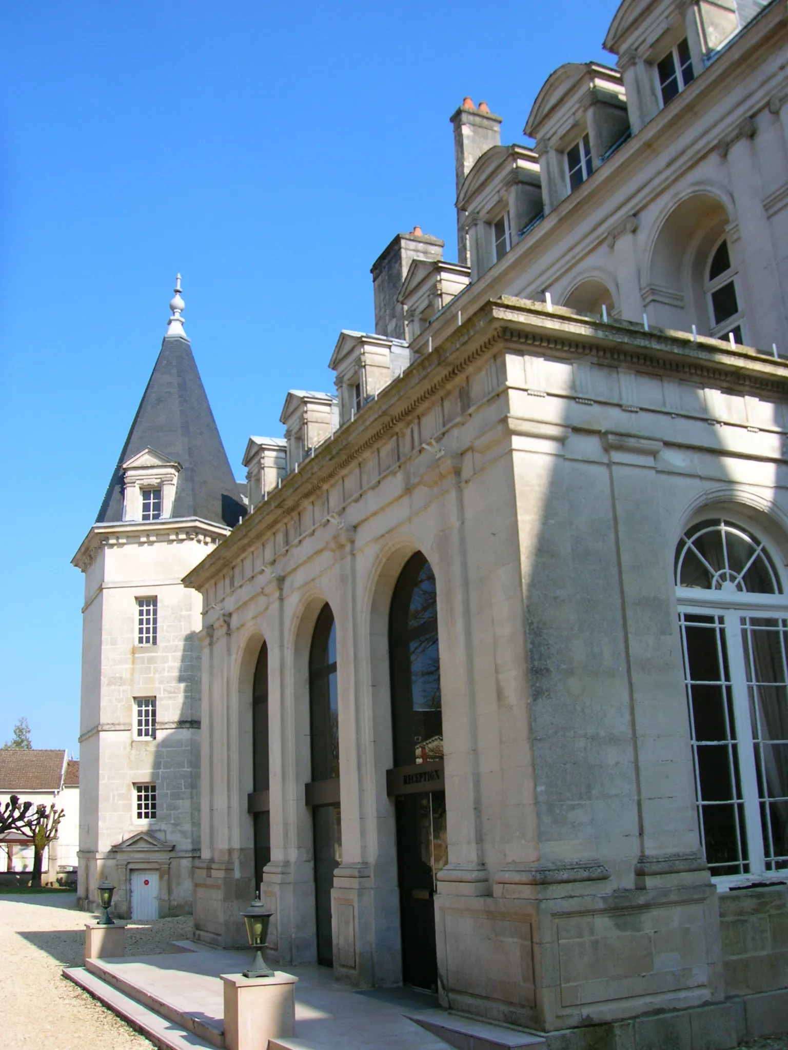 Photo showing: Château d'Arc-en-Barrois