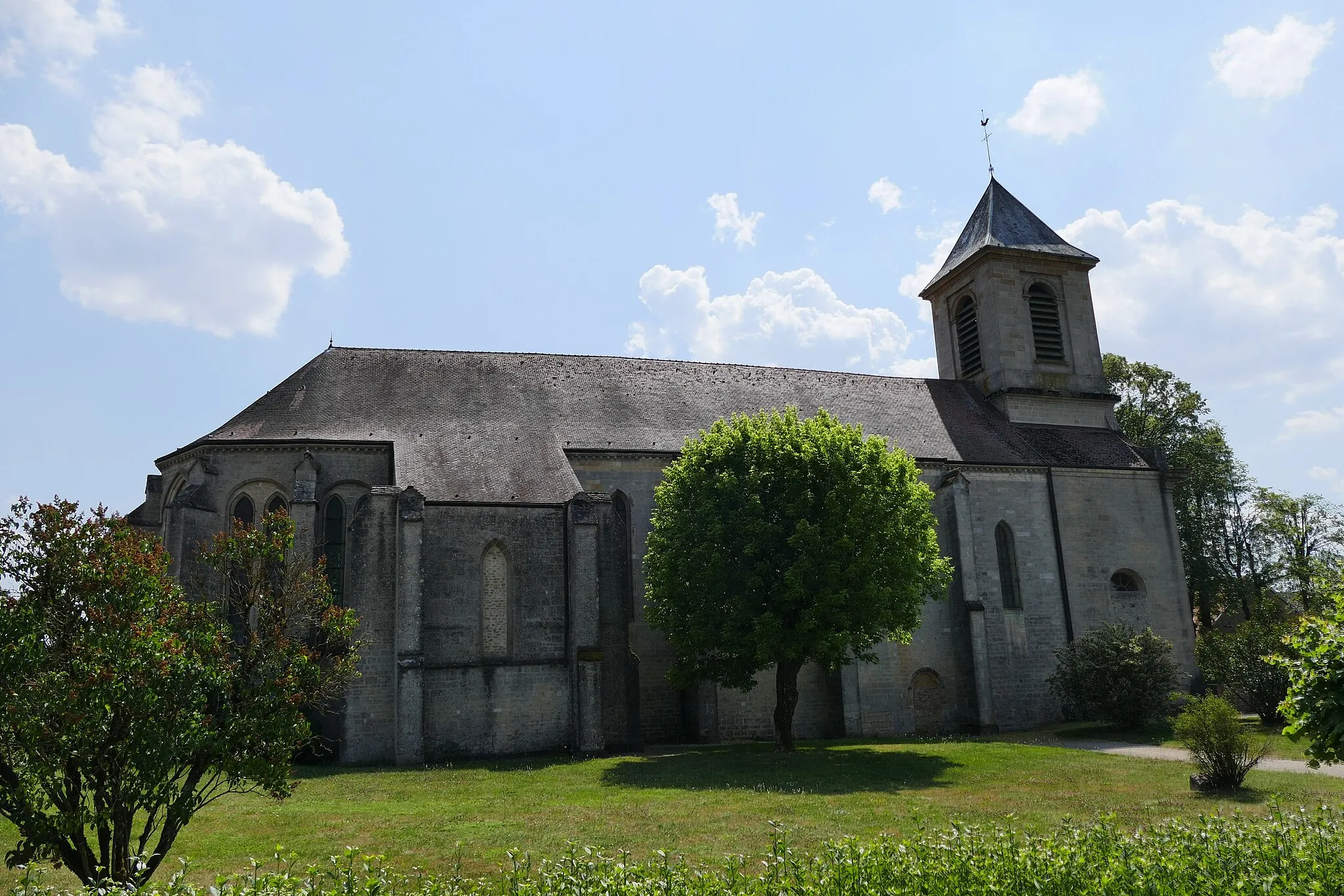 Photo showing: des Trois-Jumeaux's church in Saints-Geosmes (Haute-Marne, Champagne-Ardenne, France).