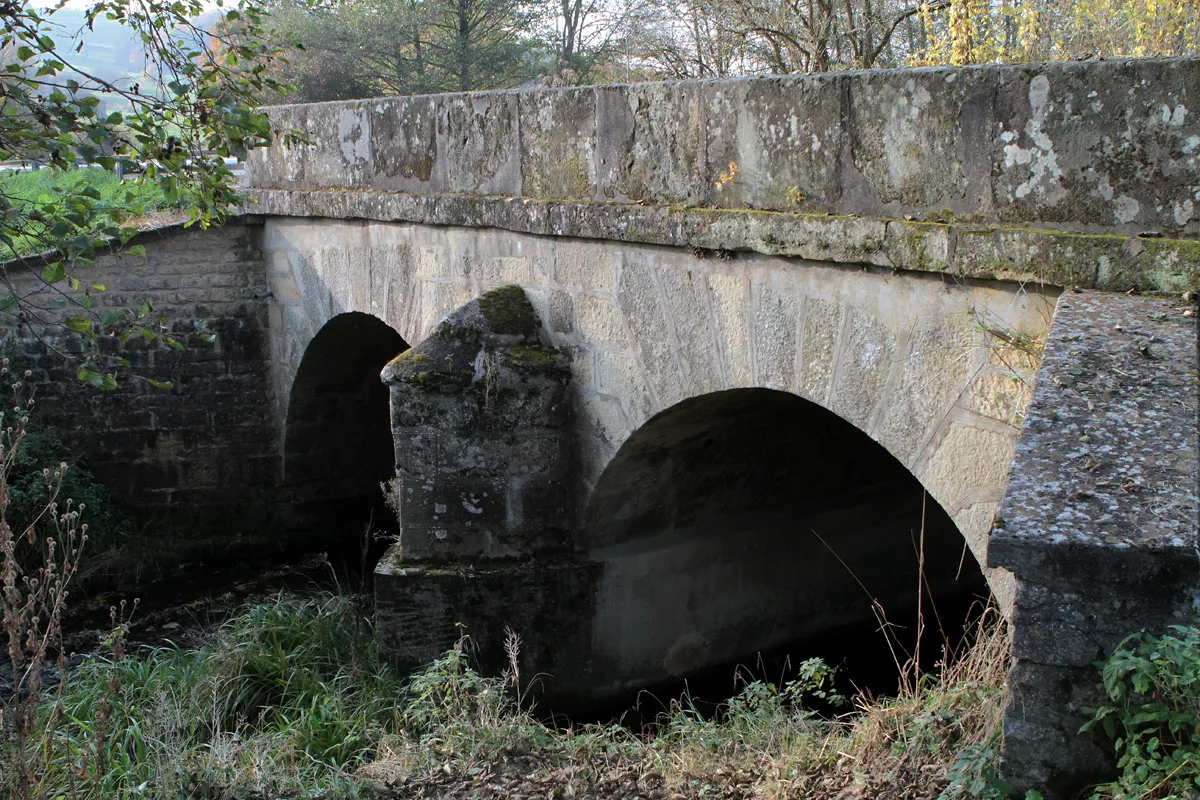 Photo showing: Pont de la D158a sur la Petite Amance entre les communes de Terre-Natale et Coiffy-le-Bas