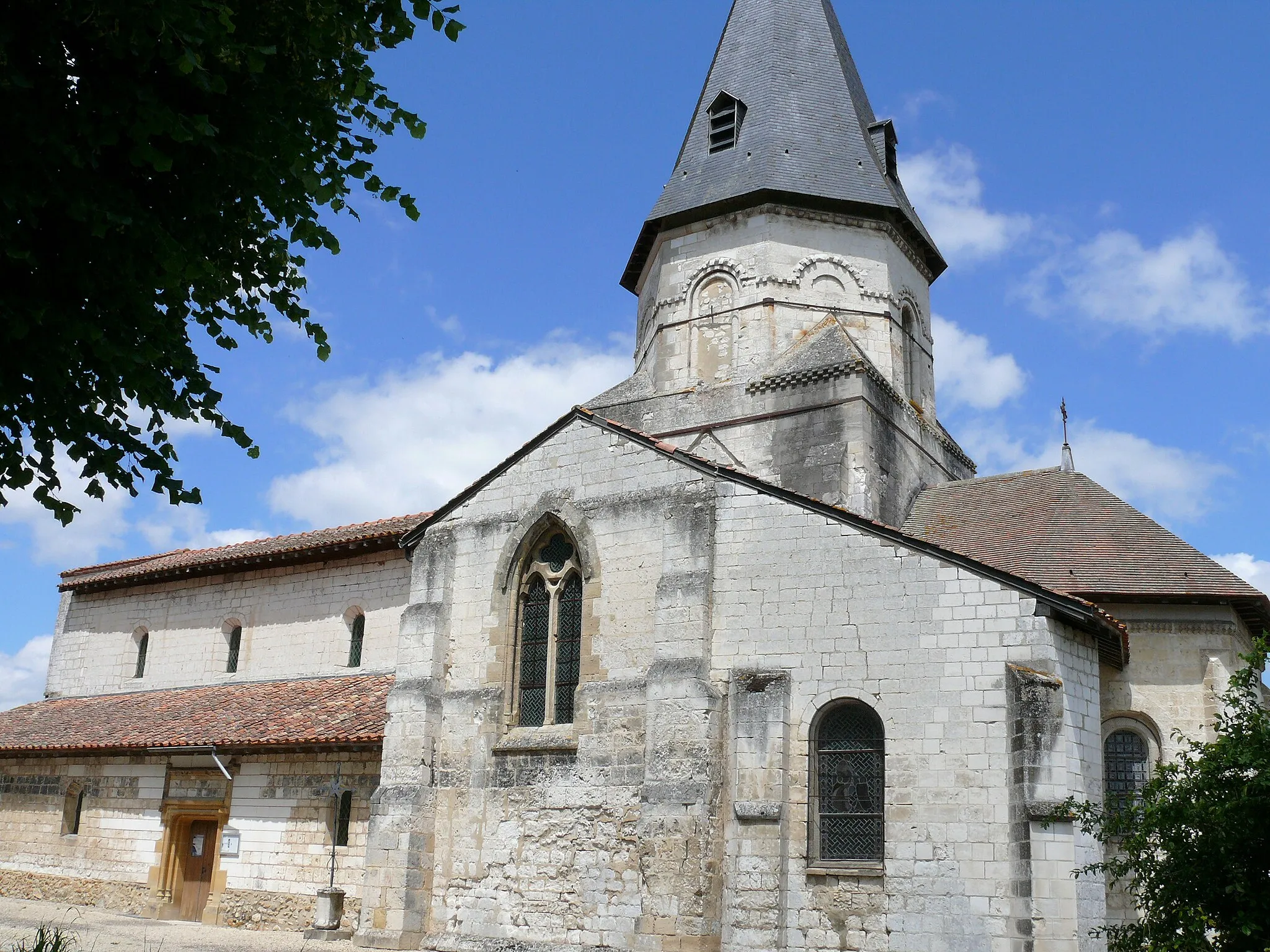 Photo showing: La Chaussée-sur-Marne - Eglise Saint-Pierre-ès-Liens