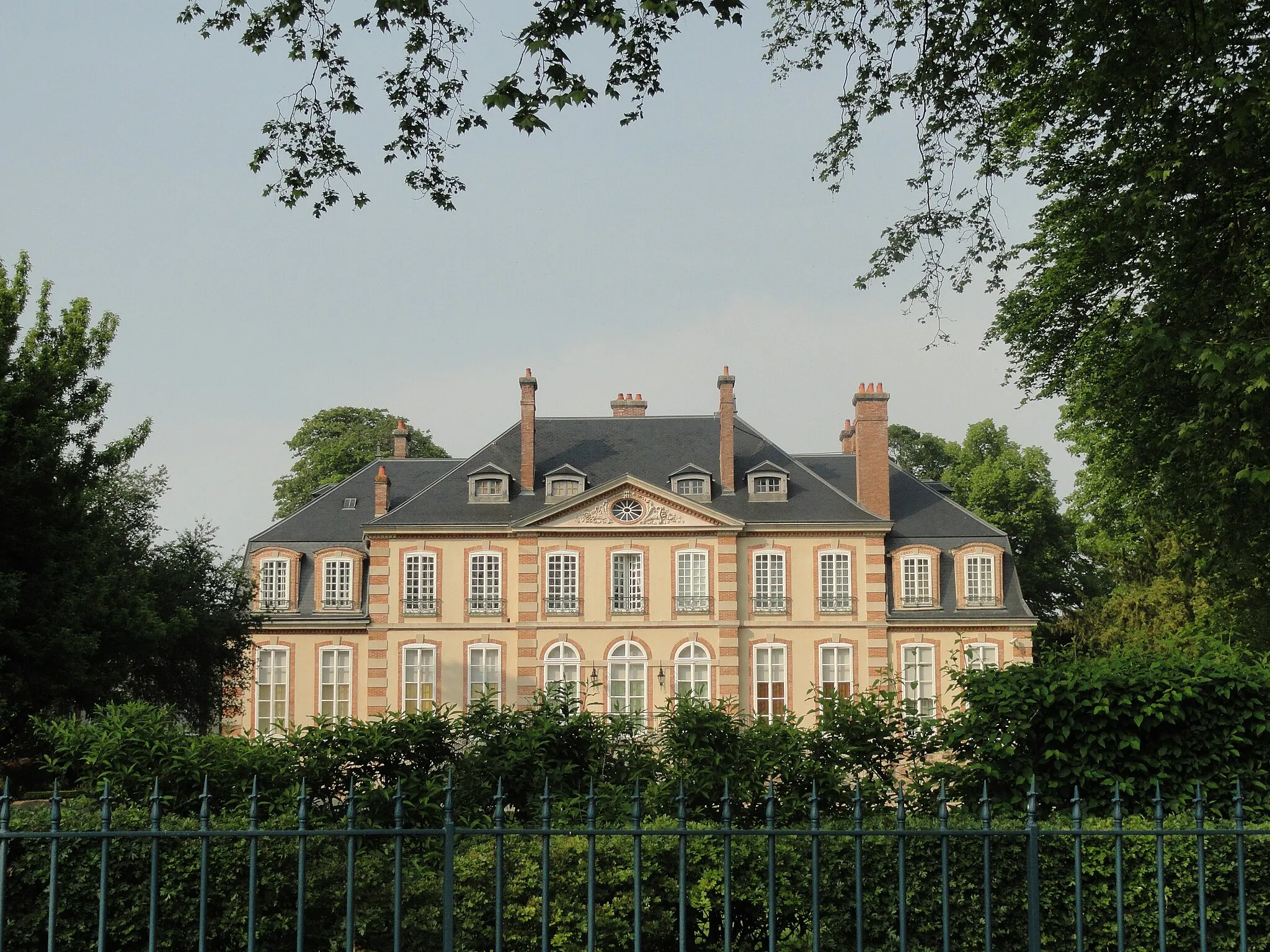 Photo showing: Façade sud du Château de Mareuil-sur-Ay.