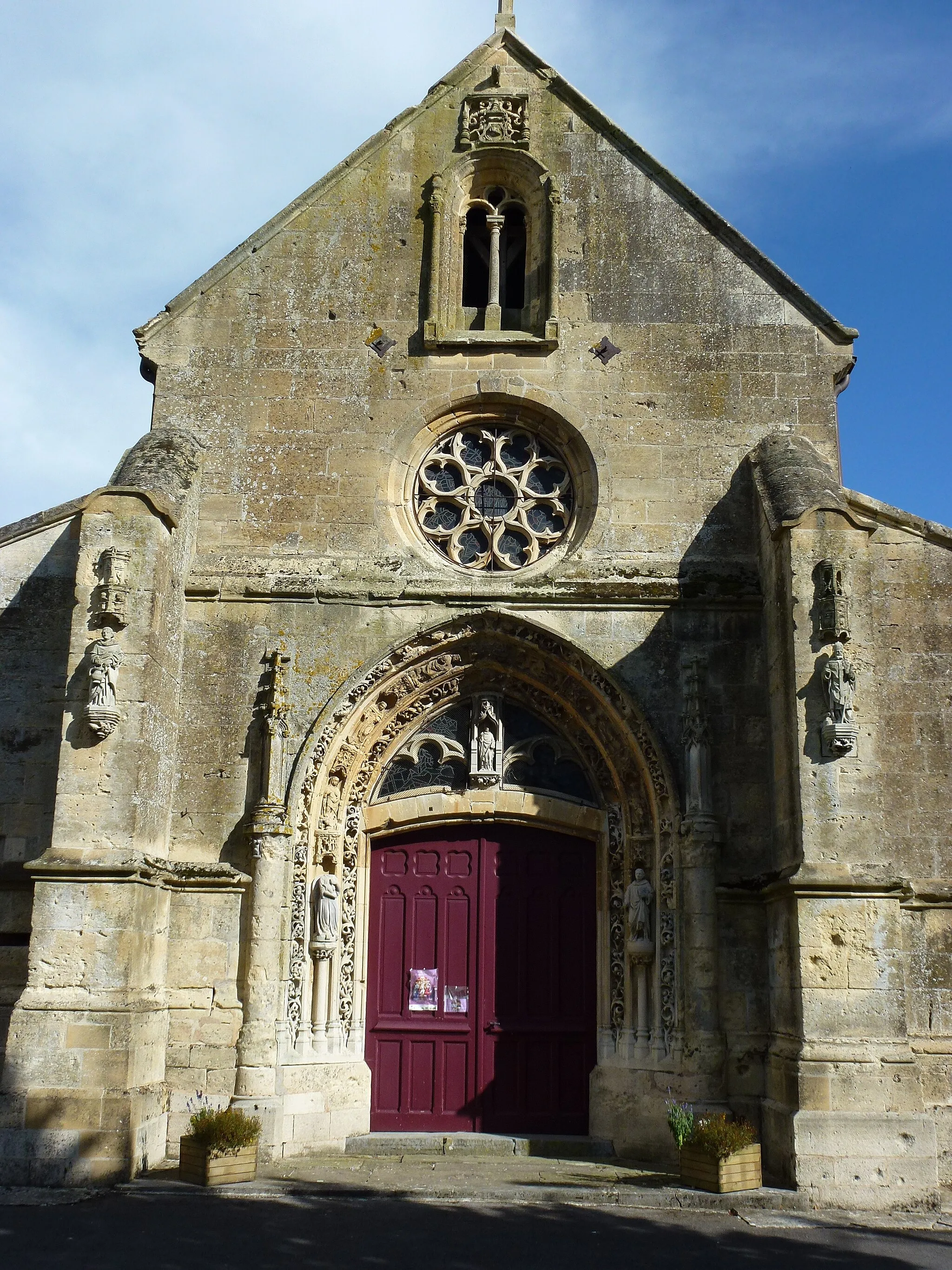 Photo showing: Charbogne (Ardennes) église Saint-Rémi, façade