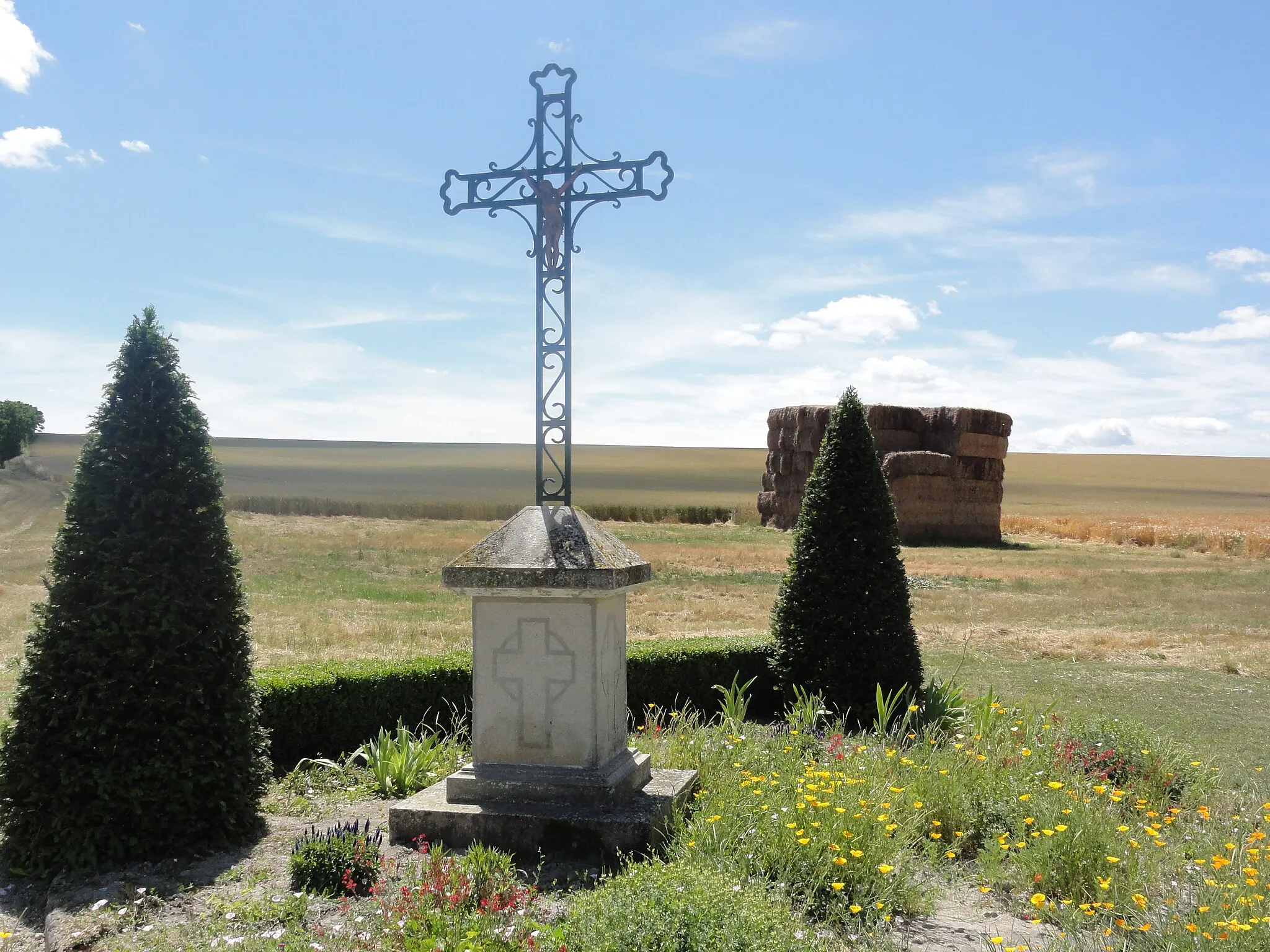 Photo showing: Pignicourt (Aisne) croix de chemin