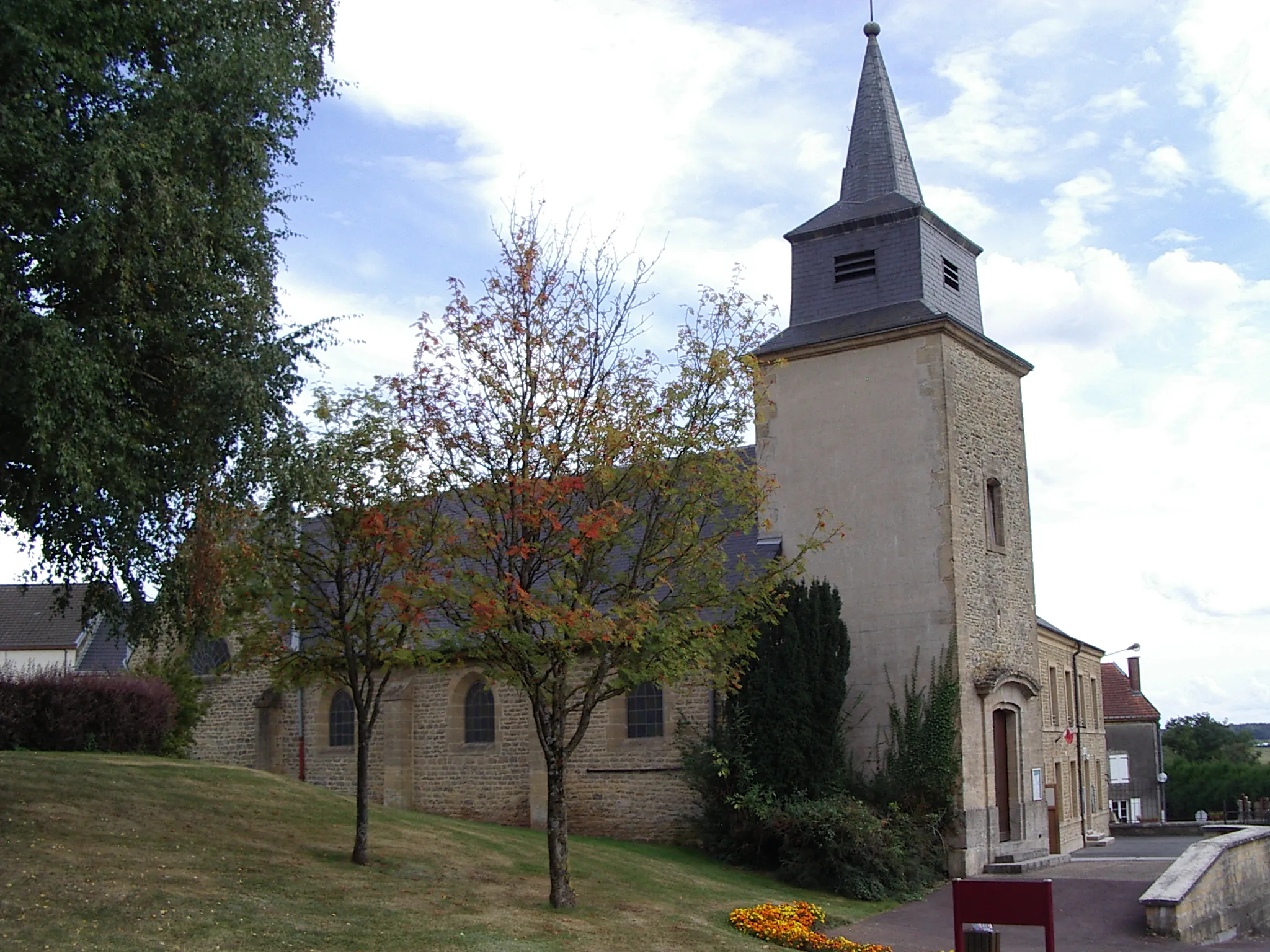 Photo showing: Eglise paroissiale : Fleigneux est une commune française, située dans le département des Ardennes et la région Champagne-Ardenne.
