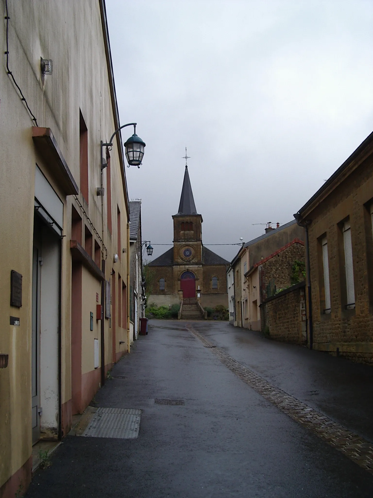 Photo showing: Ville-sur-Lumes,  departement des Ardennes, France.
