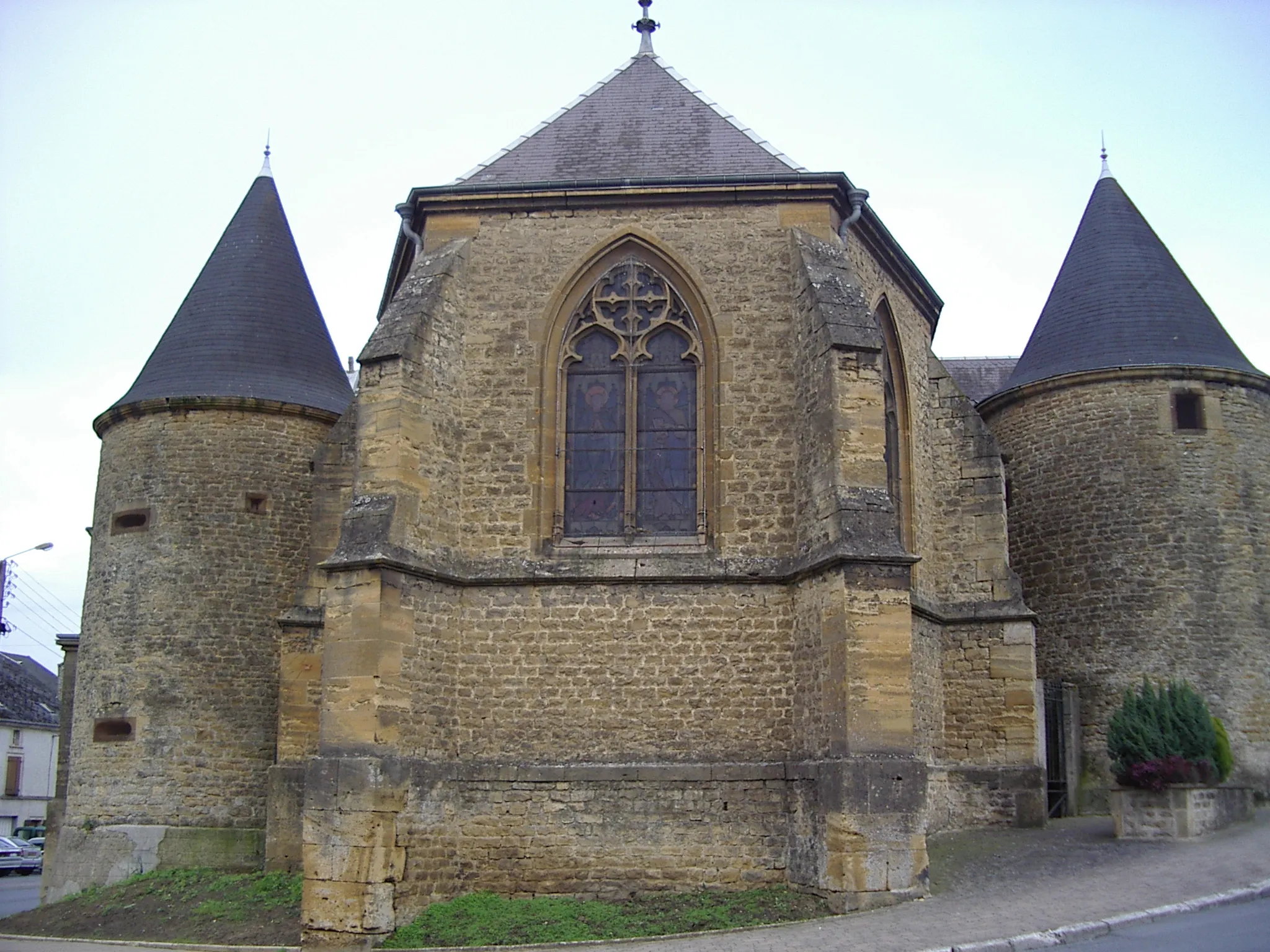 Photo showing: Eglise fortifiée de Vivier-au-Court-Ardennes-France