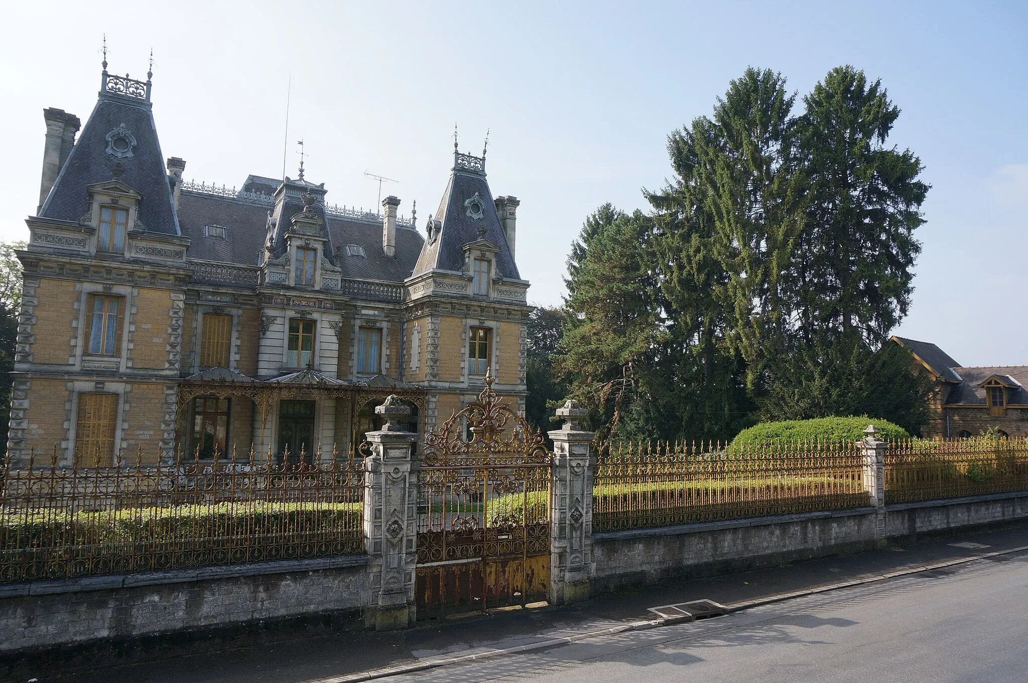 Photo showing: D2I à Vivier-au-Court .