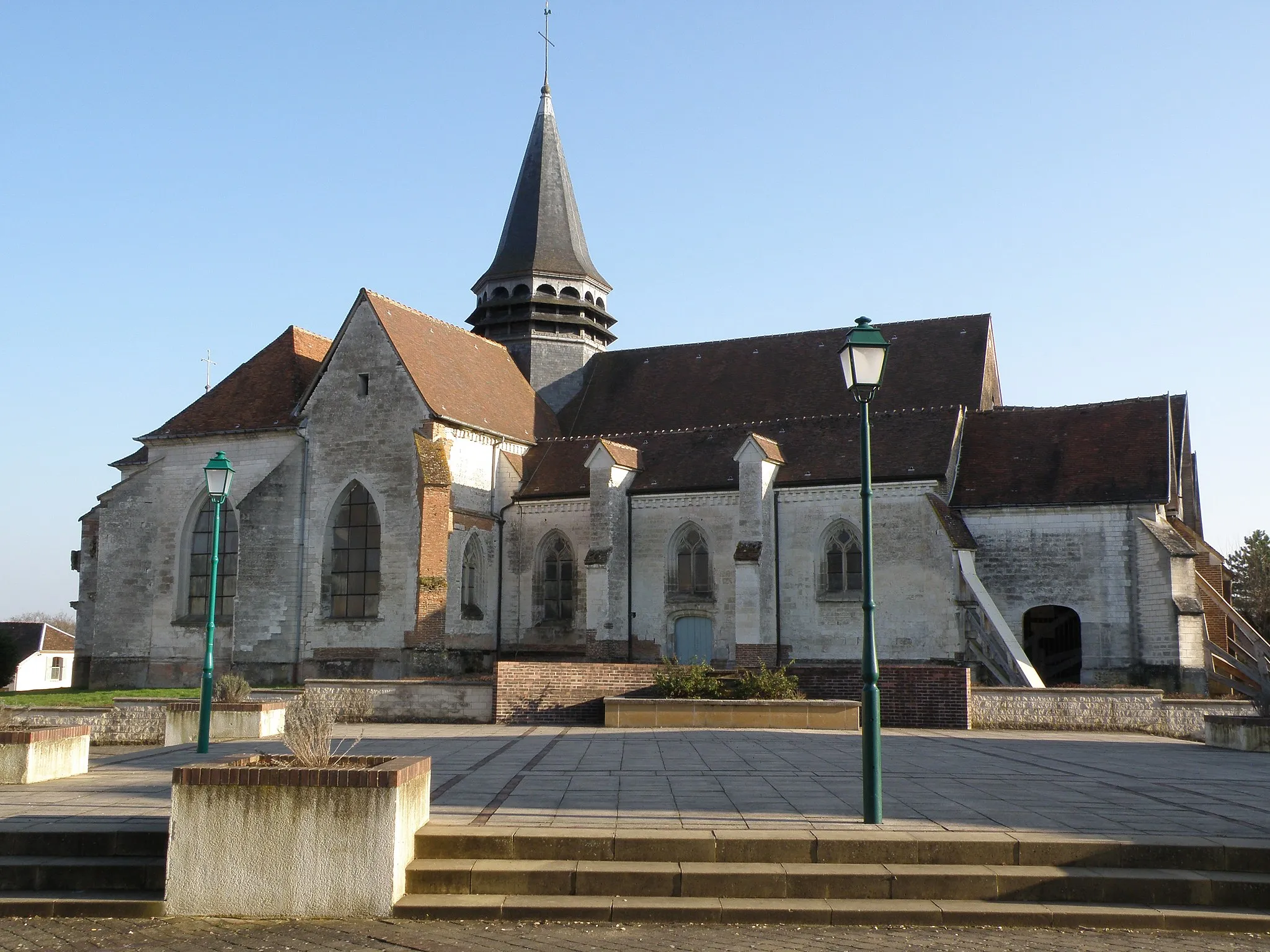 Photo showing: Eglise Saint-Laurent. 10320 Bouilly