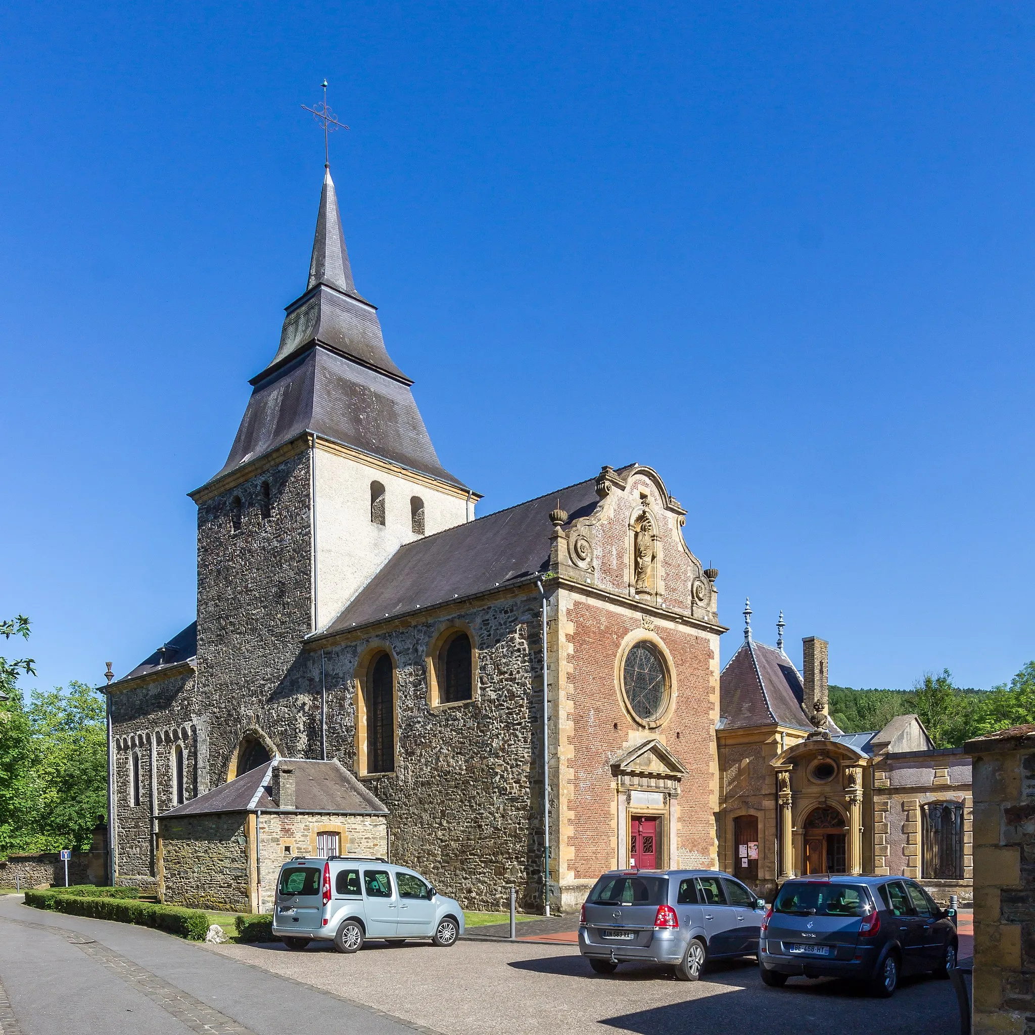 Photo showing: This building is inscrit au titre des monuments historiques de la France. It is indexed in the base Mérimée, a database of architectural heritage maintained by the French Ministry of Culture, under the reference PA00078467 .