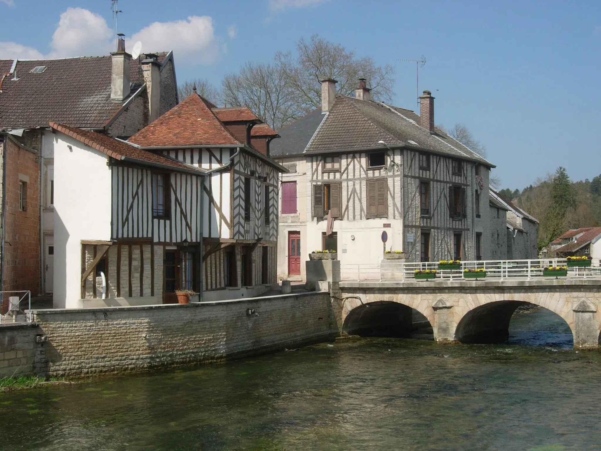 Photo showing: Essoyes et son pont sur l'Ource