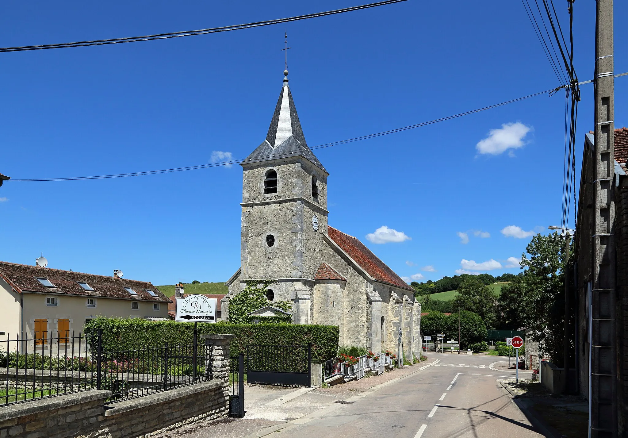 Photo showing: Saulcy (Aube department, France): the village and Saint Brice church