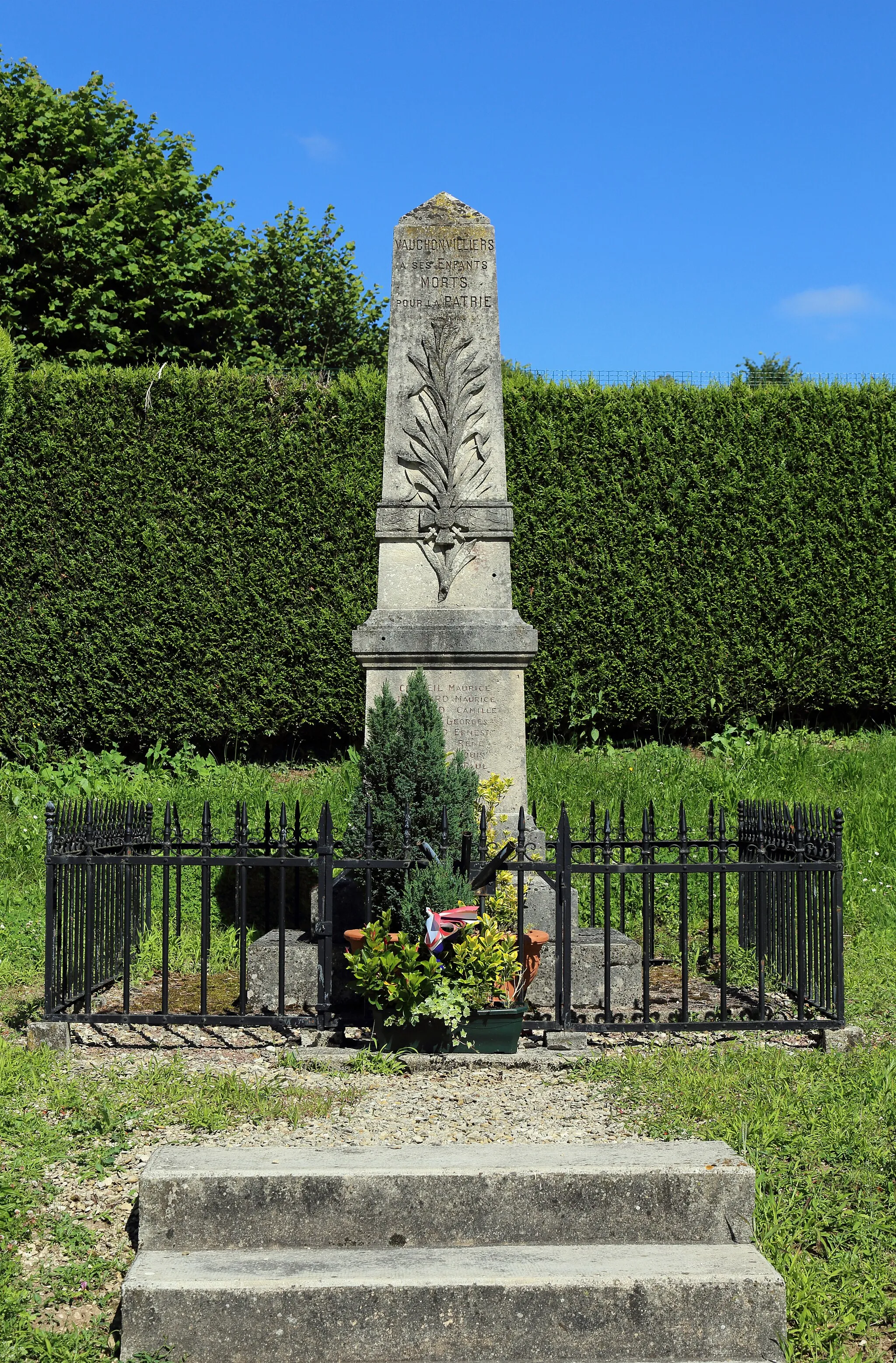 Photo showing: Vauchonvilliers (Aube department, France): war memorial