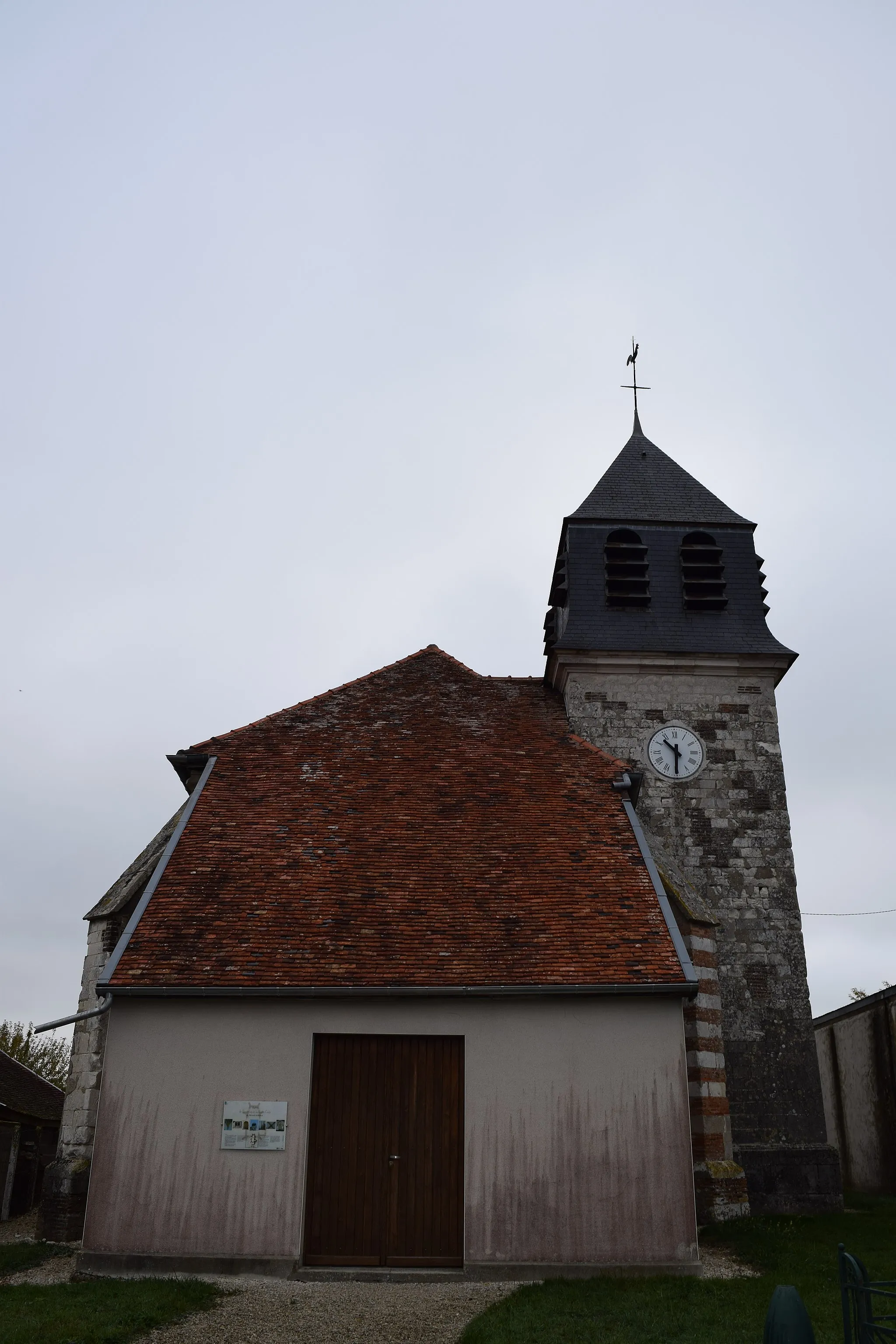 Photo showing: Église de l'Invention de la Sainte Croix de Mesnil-Sellières